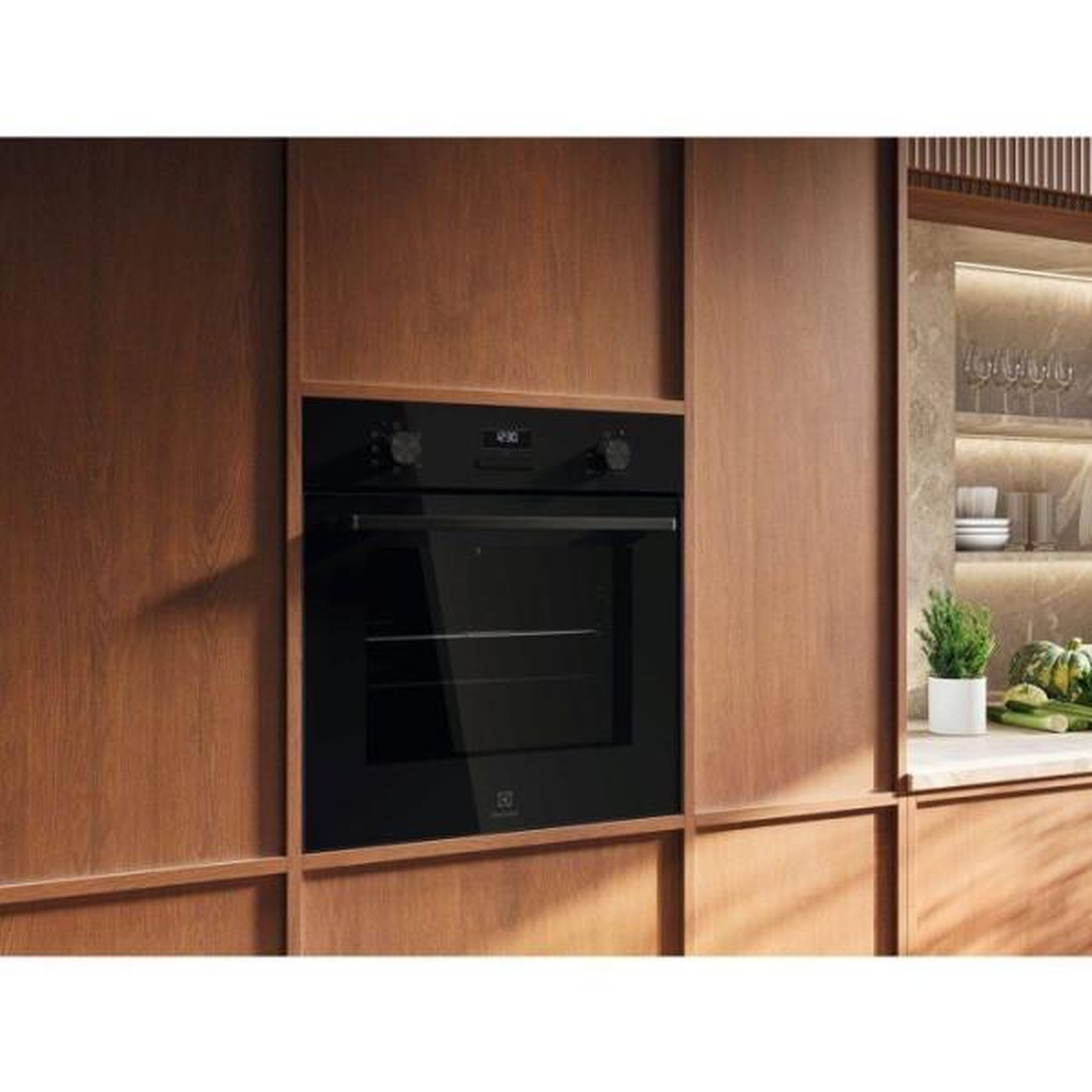 Voir la diapositive 3 : ELECTROLUX Four intégrable 65l 60cm catalyse noir - LOH3C00BK