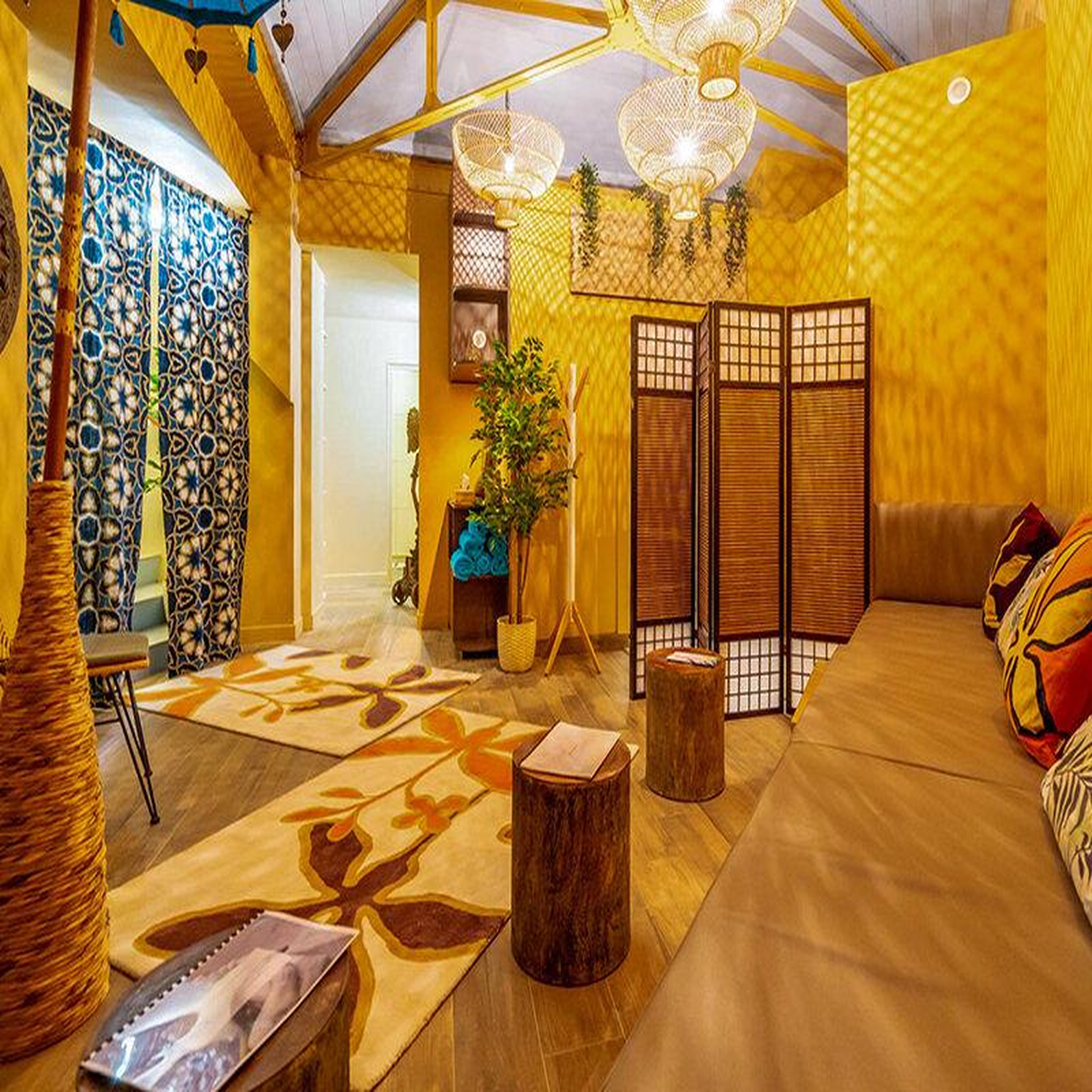 Voir la diapositive 2 : Smartbox Moment de détente : gommage, massage et hammam dans le 17e arrondissement de paris - coffret cadeau bien-être