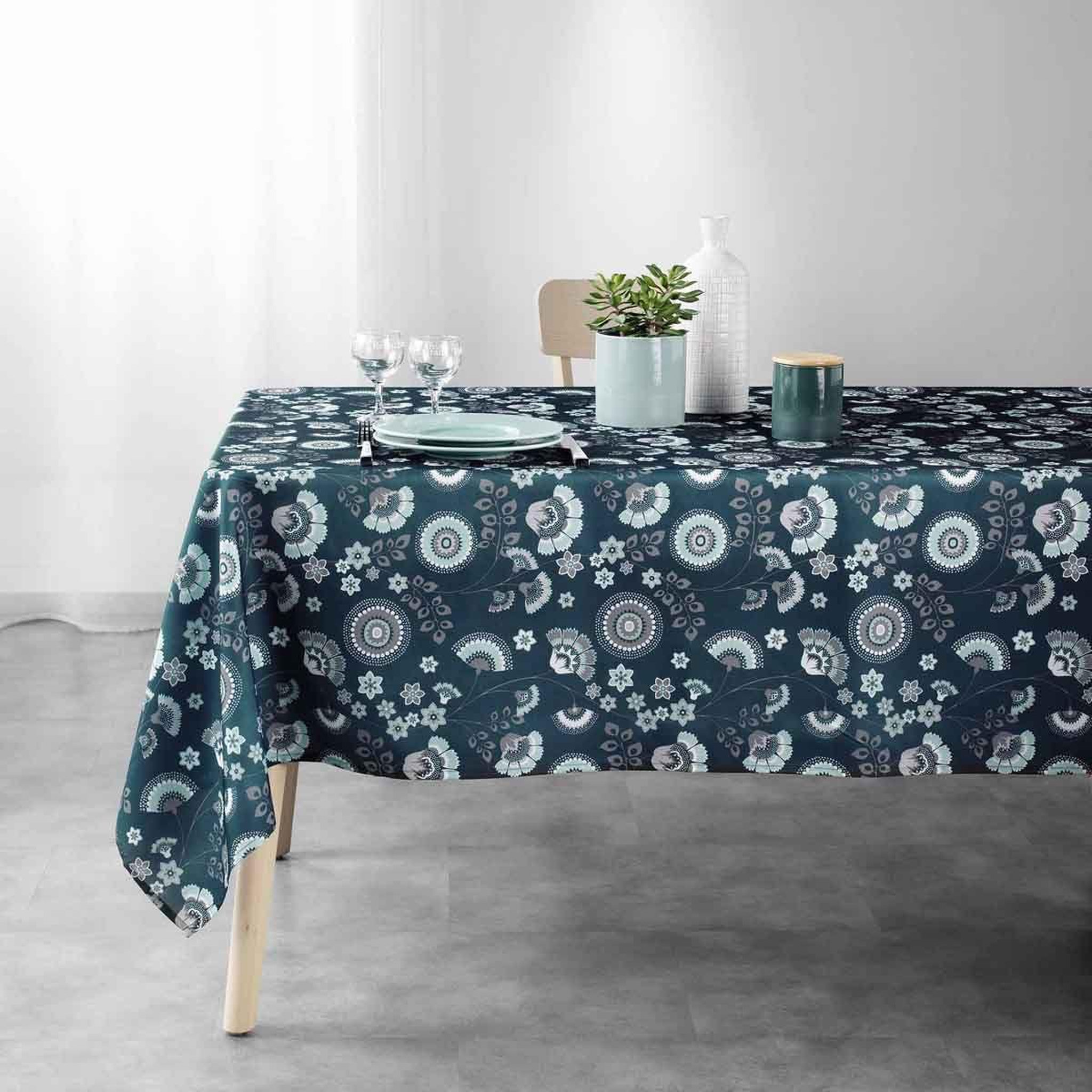 Voir la diapositive 3 : Douceur d'Intérieur Nappe imprimée  garance  145x240cm bleu