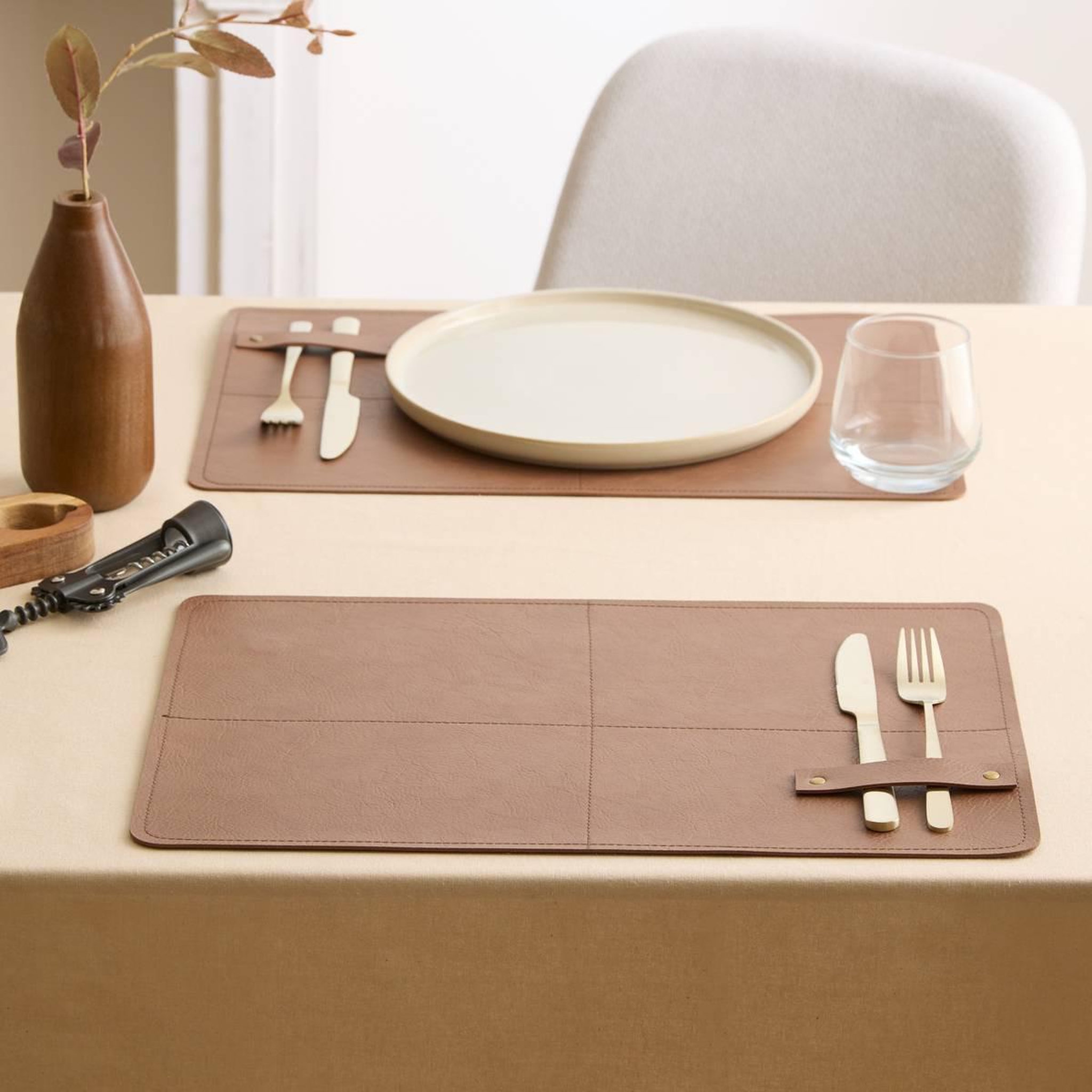 Voir la diapositive 5 : SECRET DE GOURMET Set de Table Rectangulaire  Glenn  30x45cm Camel