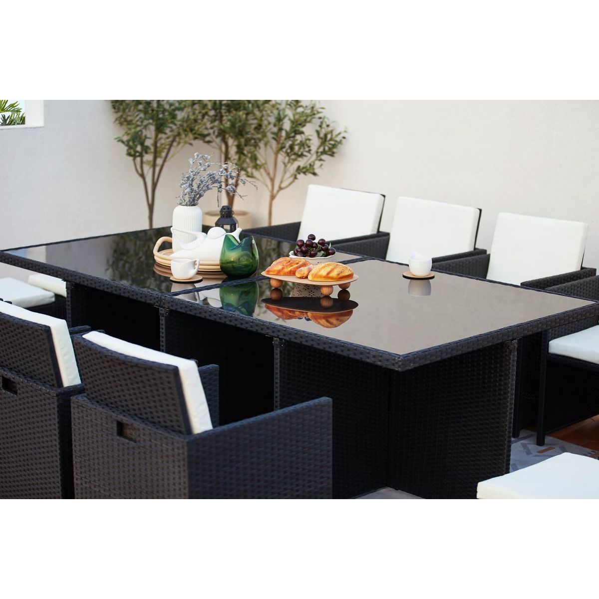 CONCEPT USINE Table et chaises 12 places encastrables résine noir-blanc MONACO