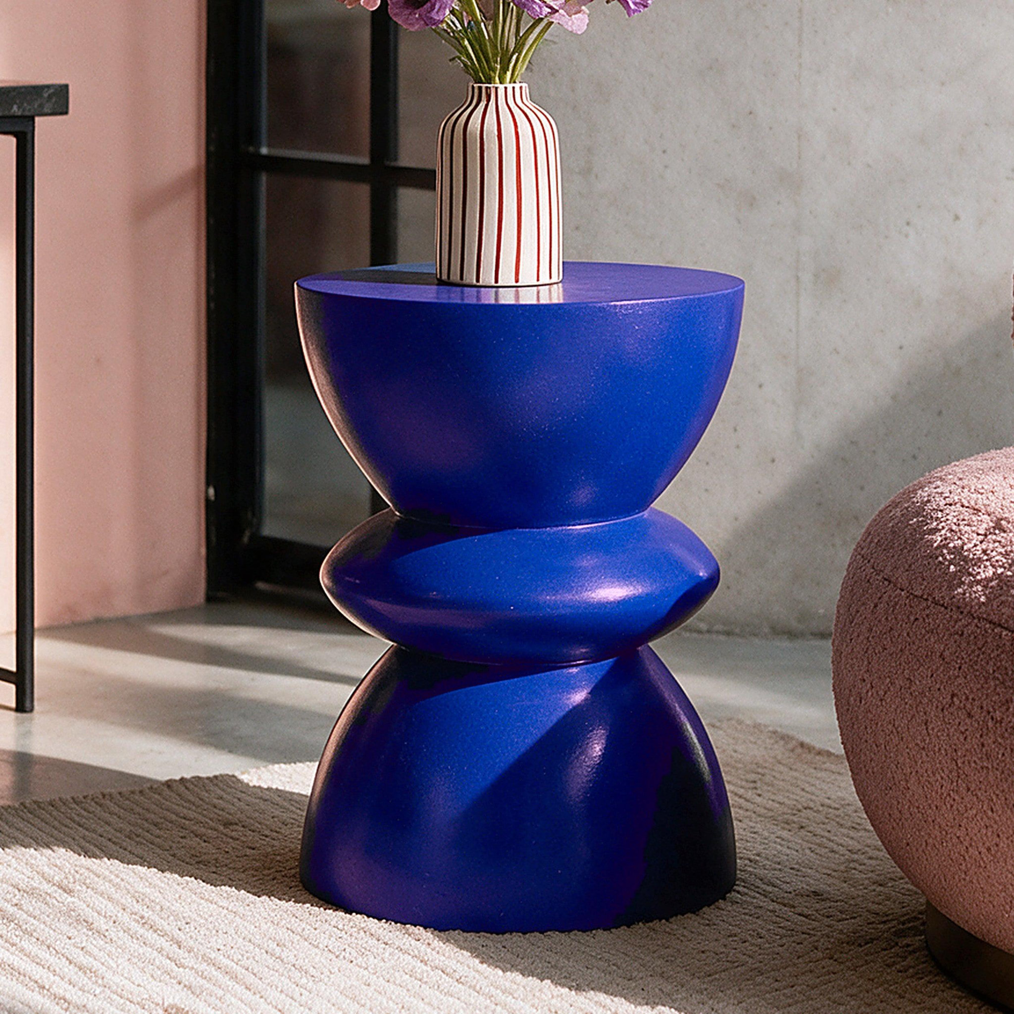 Voir la diapositive 2 : MAISON PAVANE Table d'appoint ronde bleu roi en fibre d'argile effet béton d35 cm-maupiti