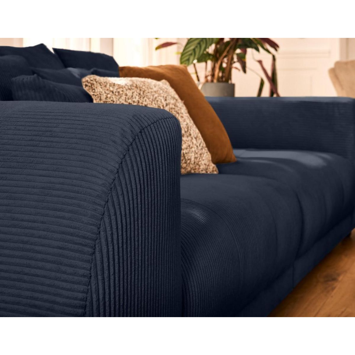 LISA DESIGN Amadora - canapé droit 4 places en velours côtelé