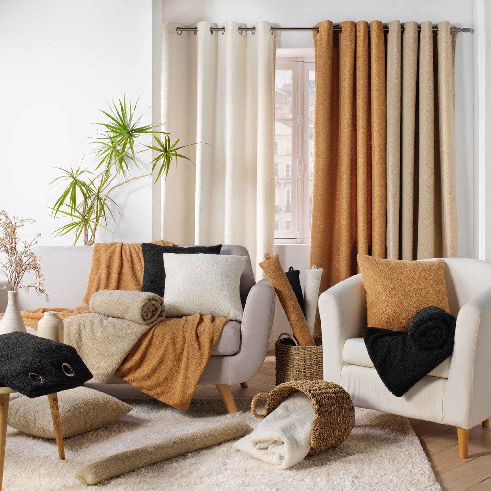 Voir la diapositive 6 : Douceur d'Intérieur Rideau à œillets bouclette  wooly  140x240cm camel