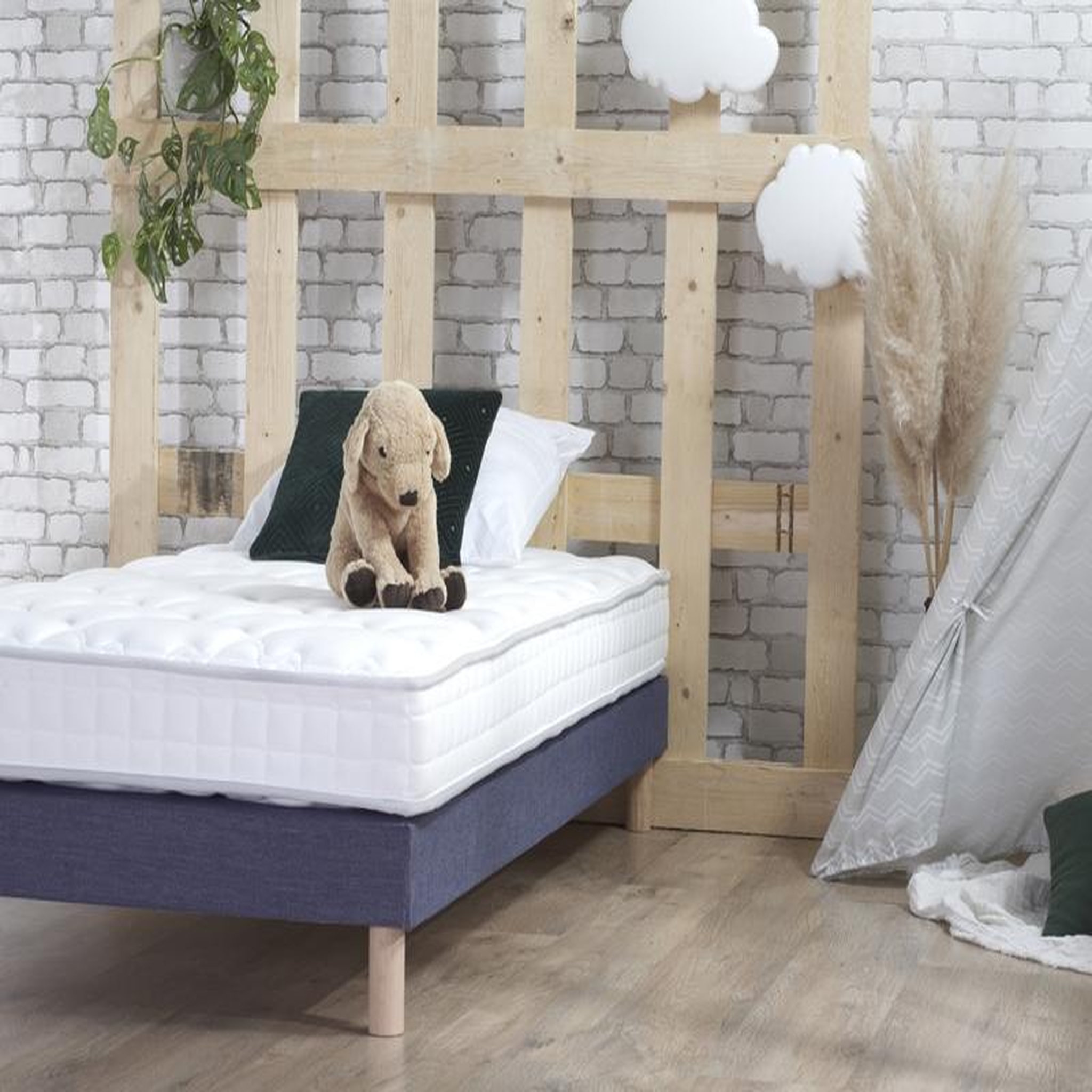 Voir la diapositive 5 : Matelas mousse accueil mémoire de forme 90x190 cm LAVANDOU