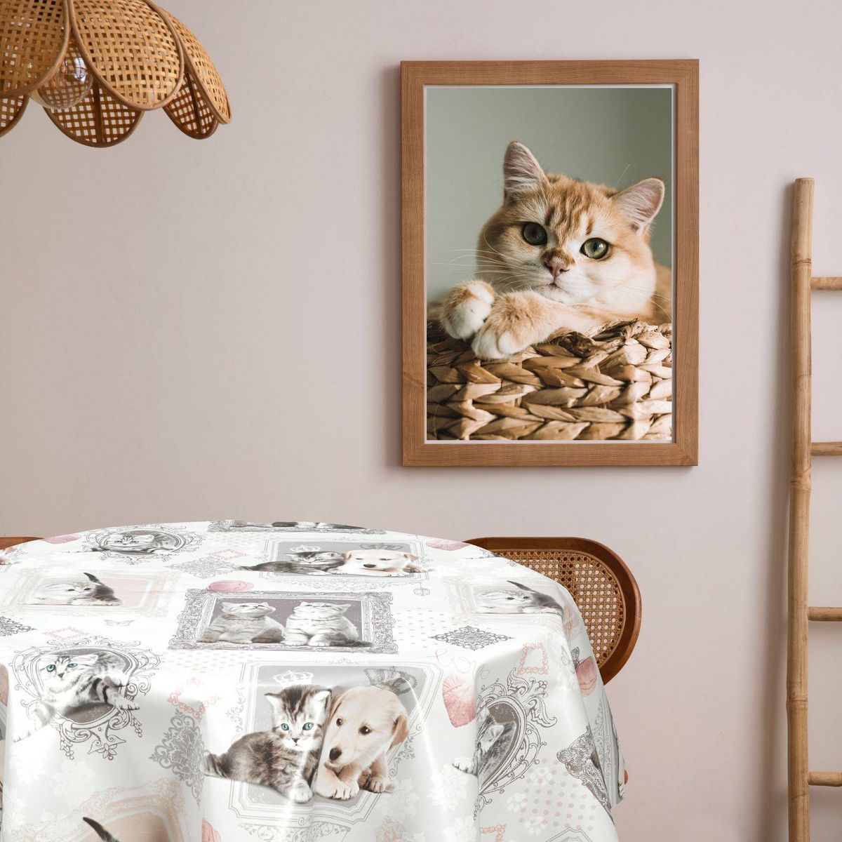 HABITABLE Nappe en toile cirée ronde motifs chatons MIMI - Diam. 150 cm