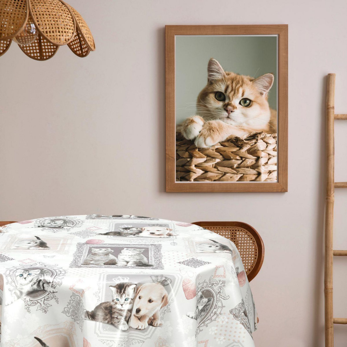 HABITABLE Nappe en toile cirée ronde motifs chatons MIMI - Diam. 150 cm