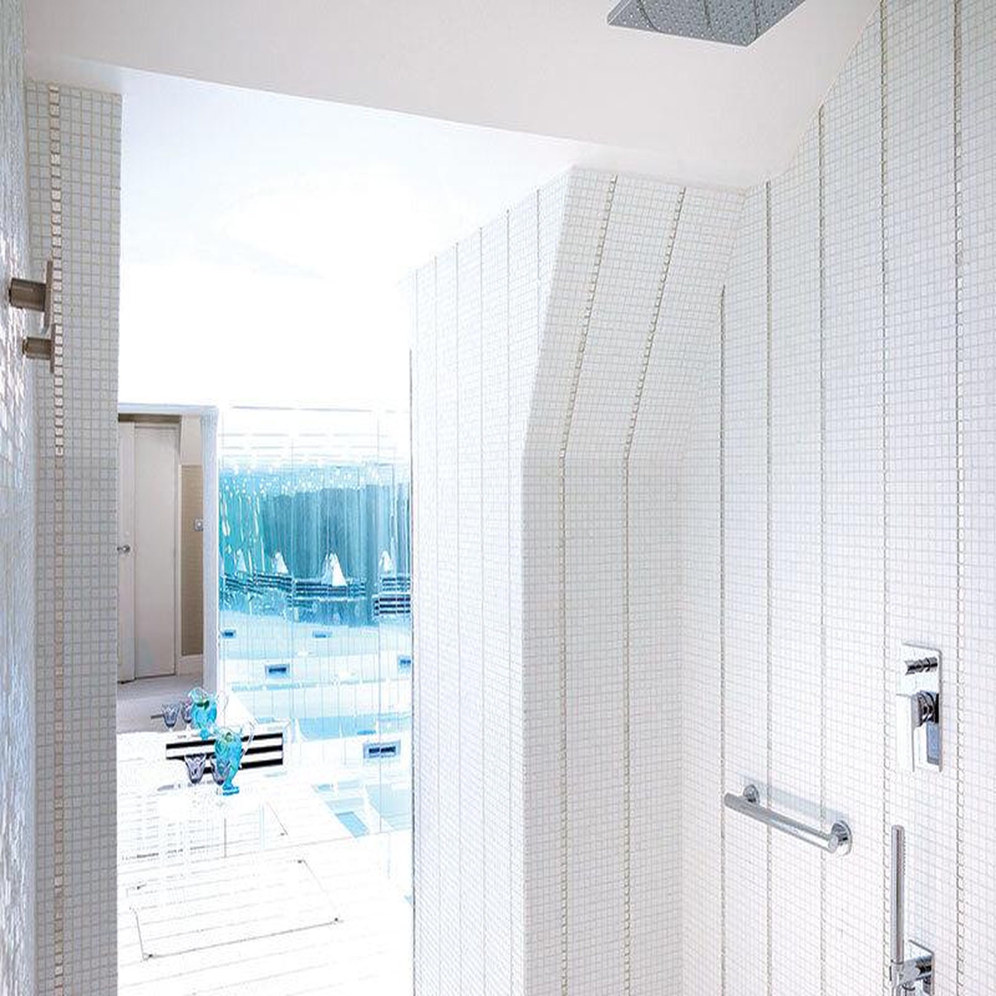 Voir la diapositive 5 : Smartbox Escapade en hôtel 4* à paris avec accès privatif au spa et coupe de champagne - coffret cadeau séjour