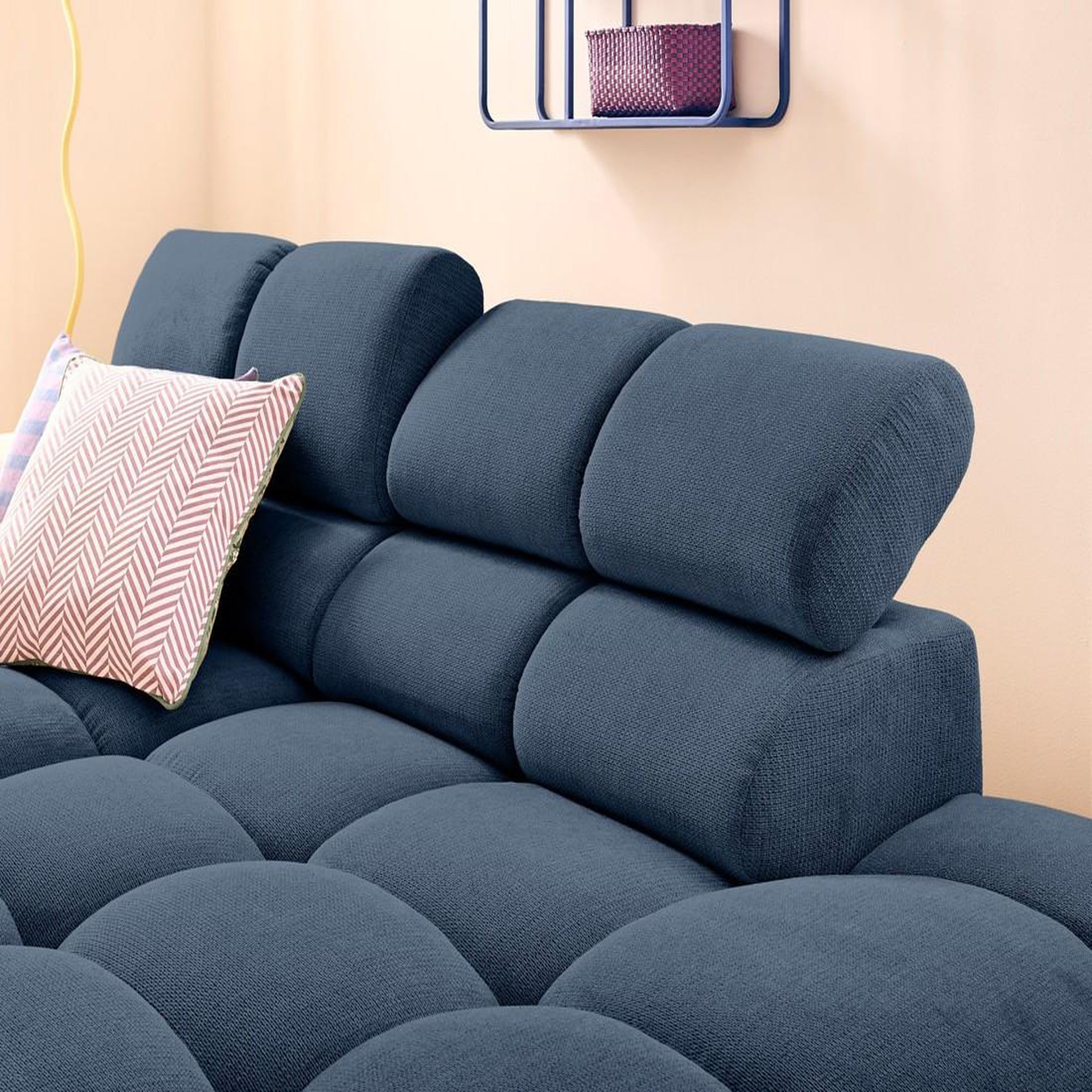 Voir la diapositive 5 : LISA DESIGN Matera - canapé d'angle droit 4 places avec têtières réglables en tissu texturé