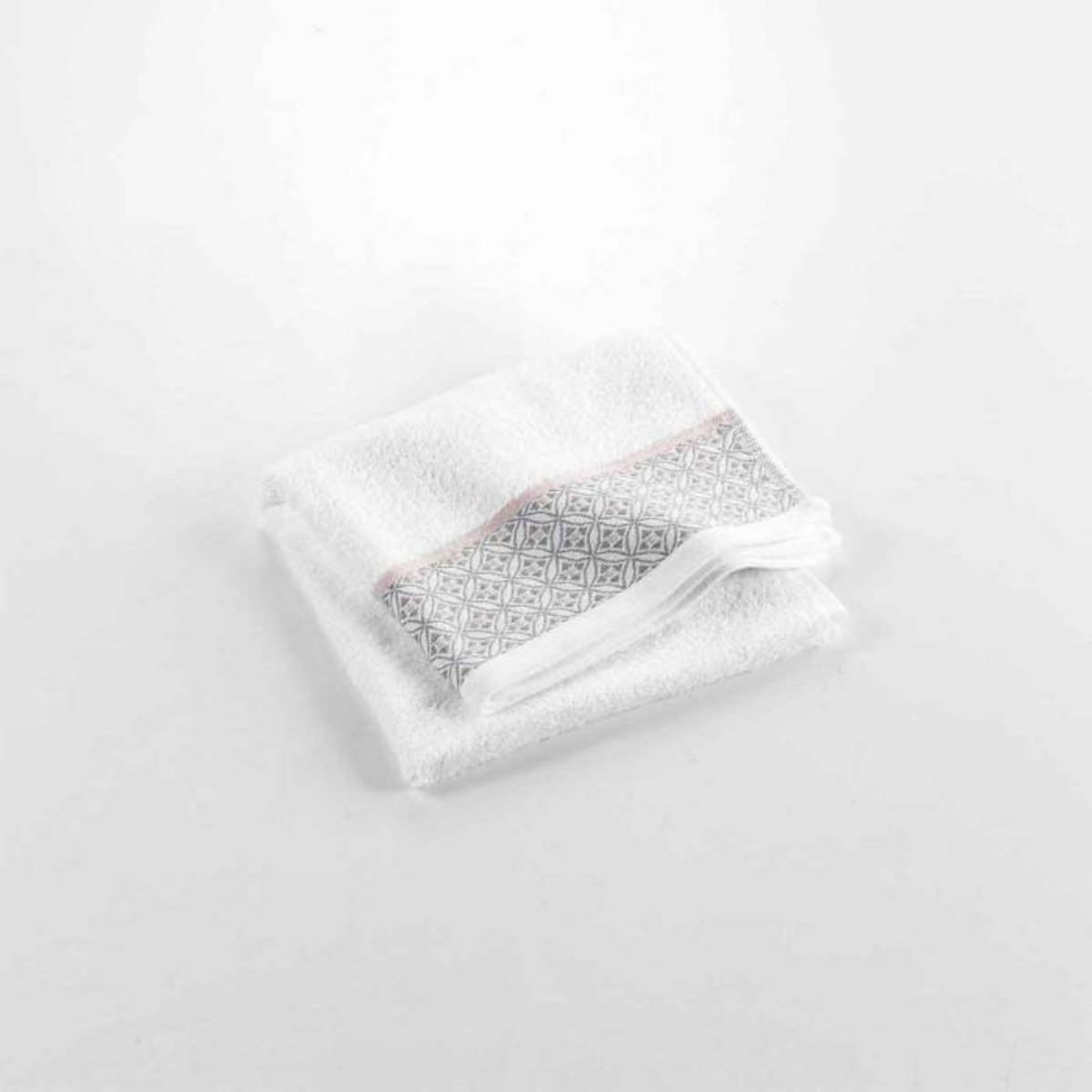 Paris Prix Serviette de Toilette Jacquard  Belina  50x90cm Blanc