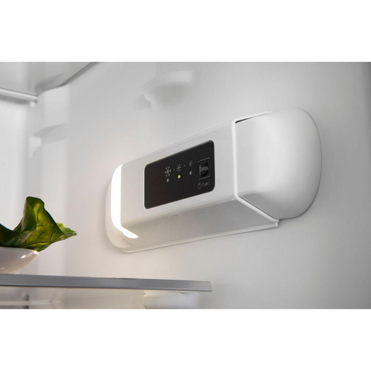 HOTPOINT Réfrigérateur 1 porte ZSB18012 Freezer