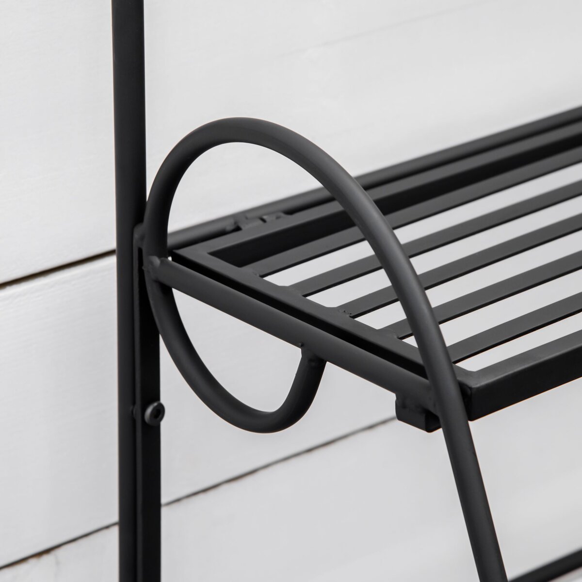 OUTSUNNY Support pour plantes présentoir avec étagères en métal 3 niveaux forme escalier intérieur/extérieur dim. 60,5L x 59,5l x 95,5H cm noir