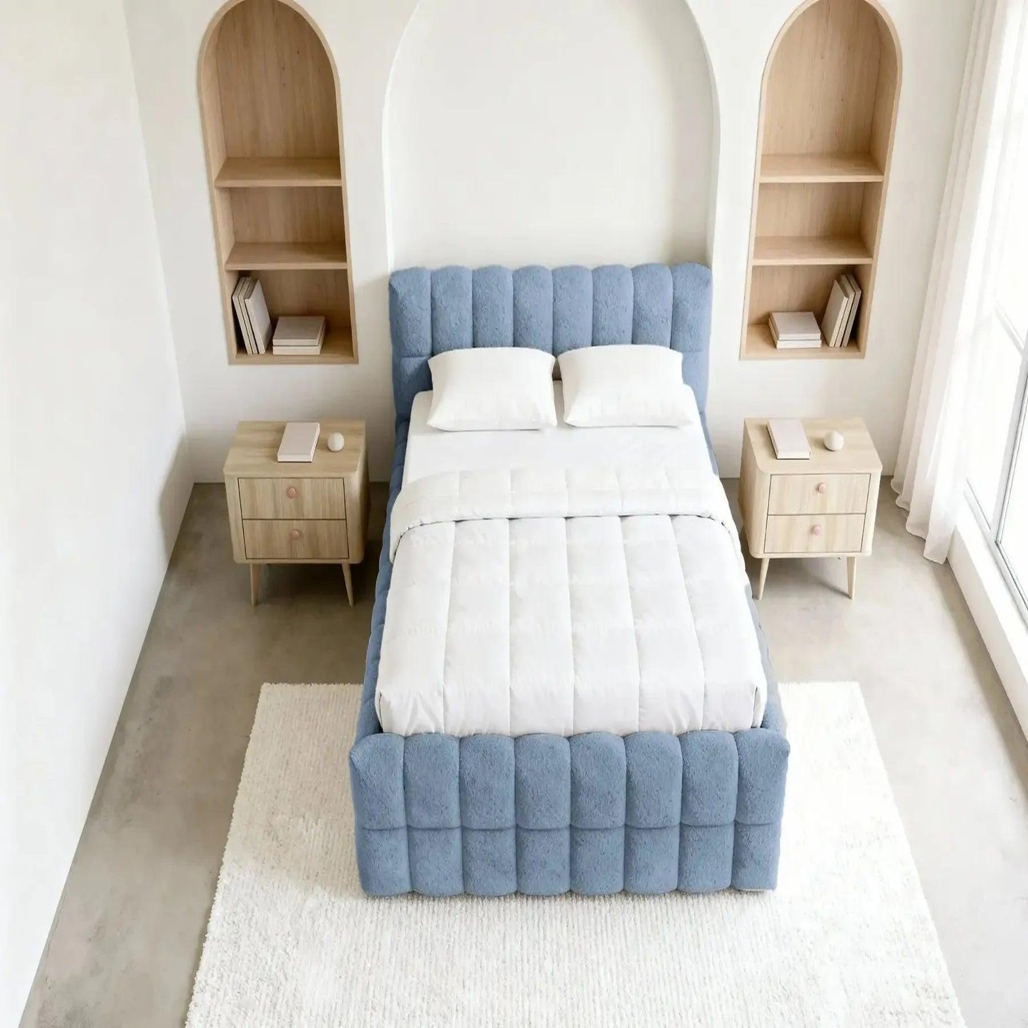 Voir la diapositive 5 : CASANOVA PARIS Voltaire - lit coffre tissu bouclette bleu