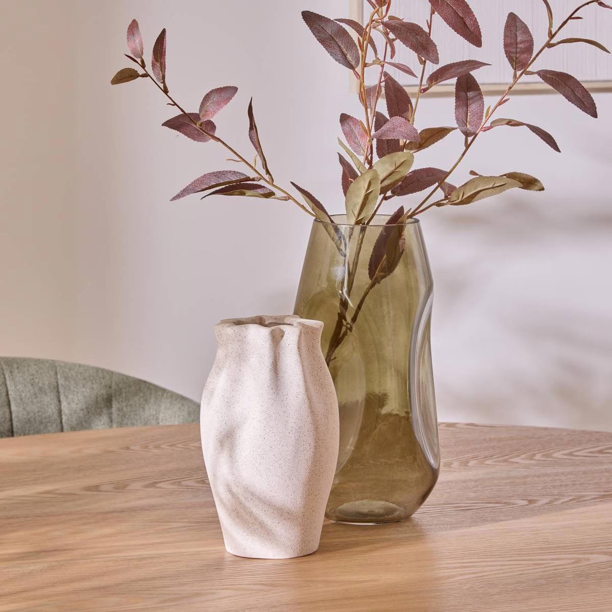 Voir la diapositive 3 : ATMOSPHERA Vase Moucheté en Dolomite  Grigor  20cm Blanc
