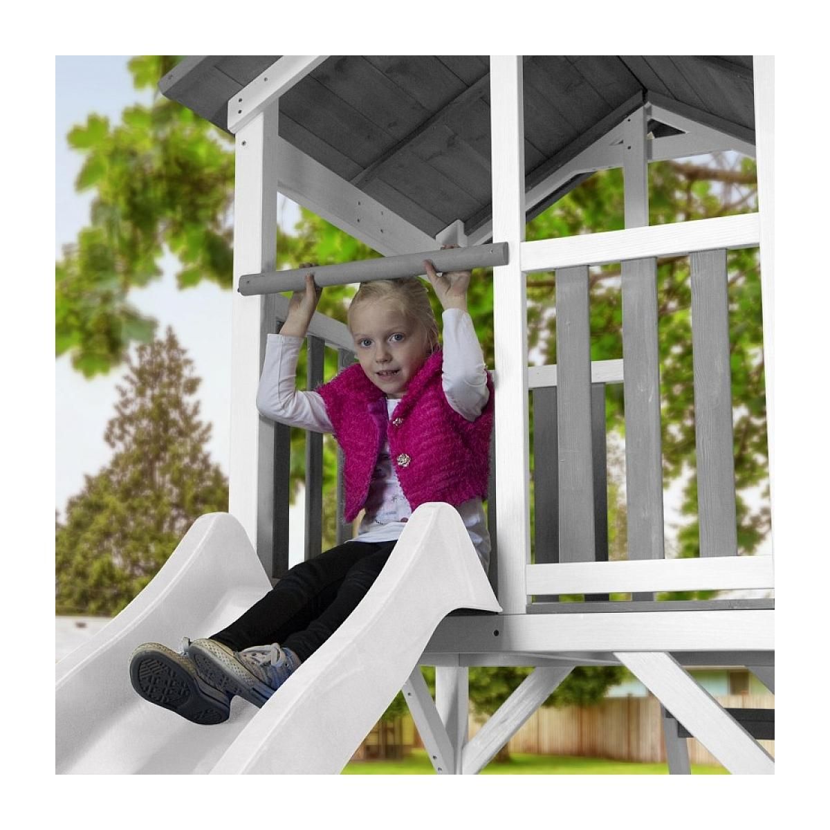 Axi House AXI Structure de jeu Beach Tower Blanc Gris avec 1 balancoire siege nid ovale Roxy et toboggan Blanc