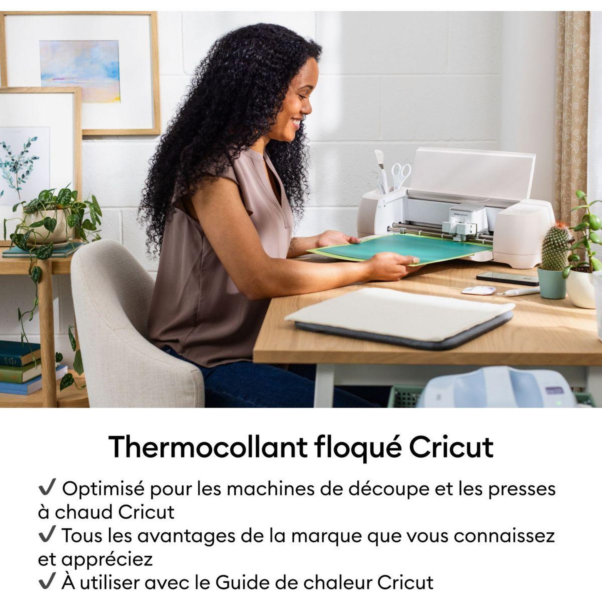 Voir la diapositive 5 : CRICUT Accessoire flocked iron on white
