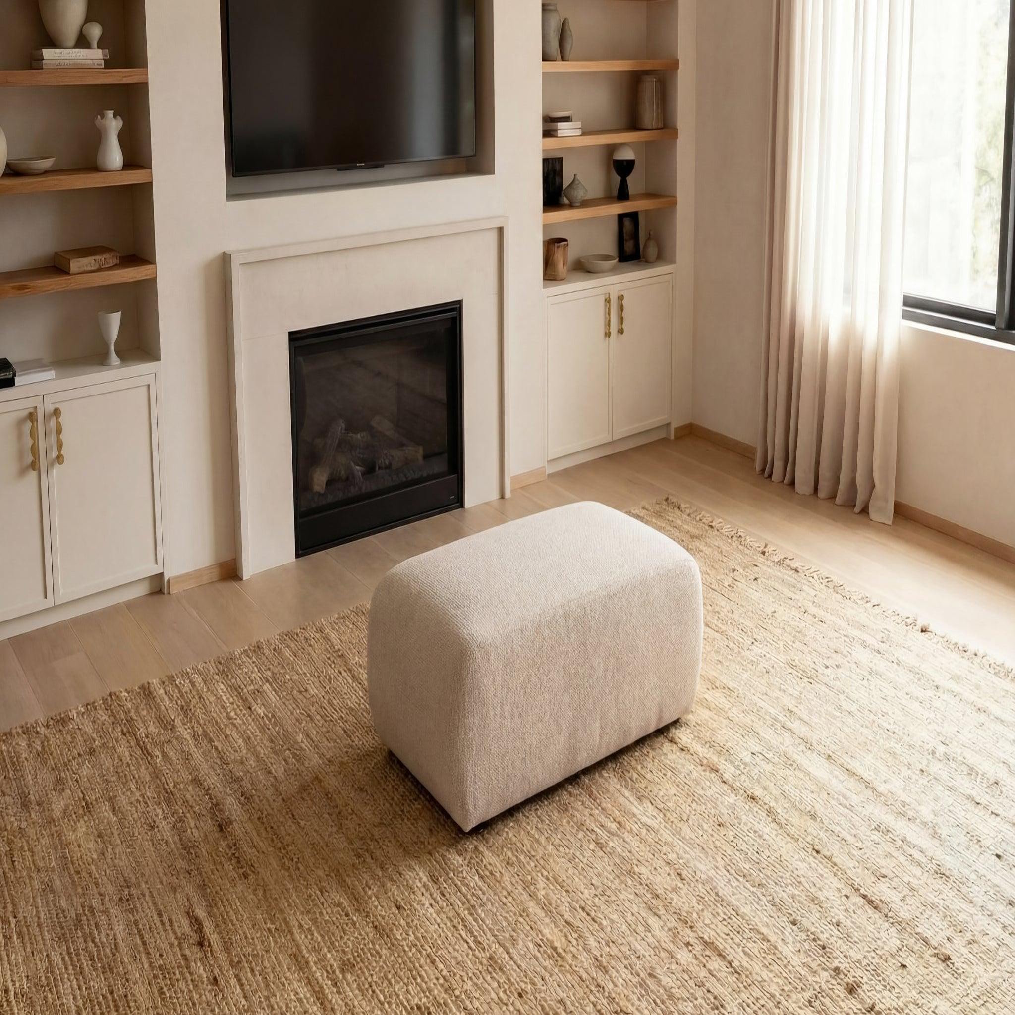 Voir la diapositive 2 : CASANOVA PARIS Sacha - pouf en tissu chiné 105x57x40