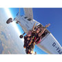 Voir la diapositive 2 : Smartbox Saut en parachute sensationnel depuis l'aérodrome de Péronne - Coffret Cadeau Sport & Aventure