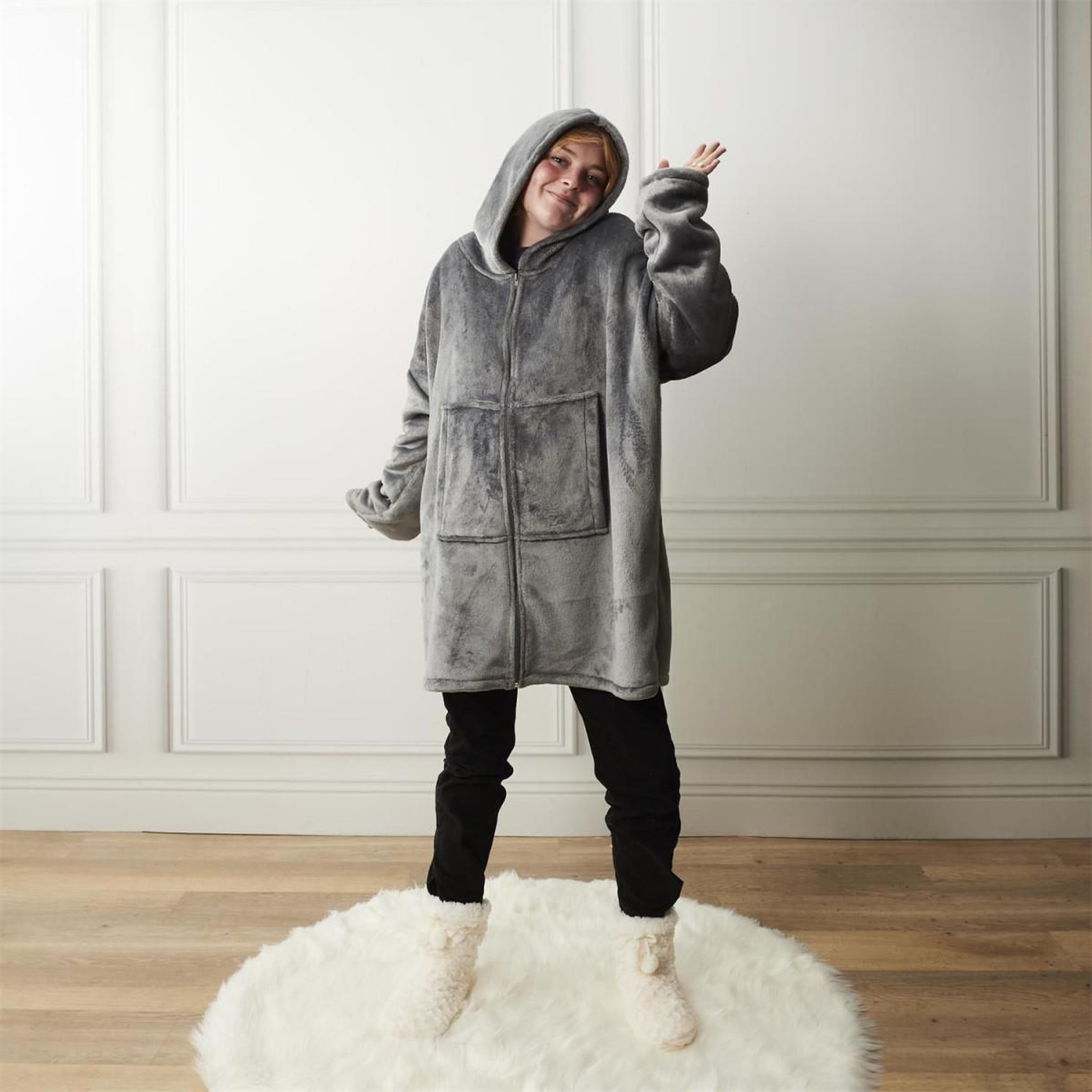 Voir la diapositive 6 : The Home Deco Factory Plaid sweat à capuche  fermeture  85x118cm gris