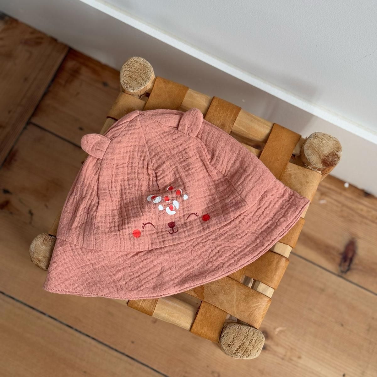 Petit Béguin Combishort bébé + chapeau en gaze de coton Mindanao