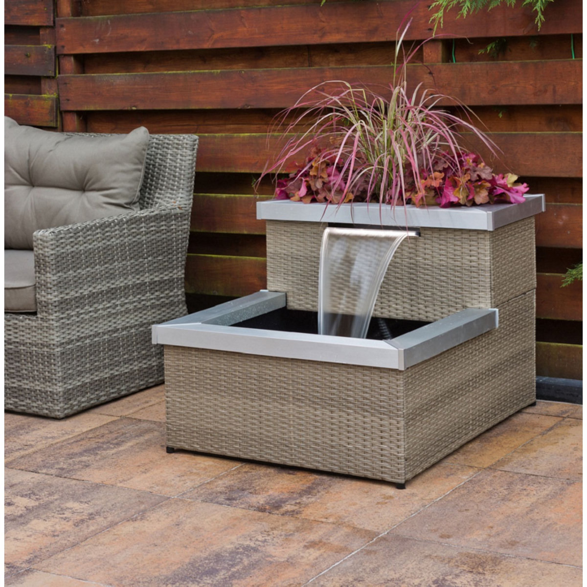 UBBINK Fontaine de jardin en résine tressée AVEIRO