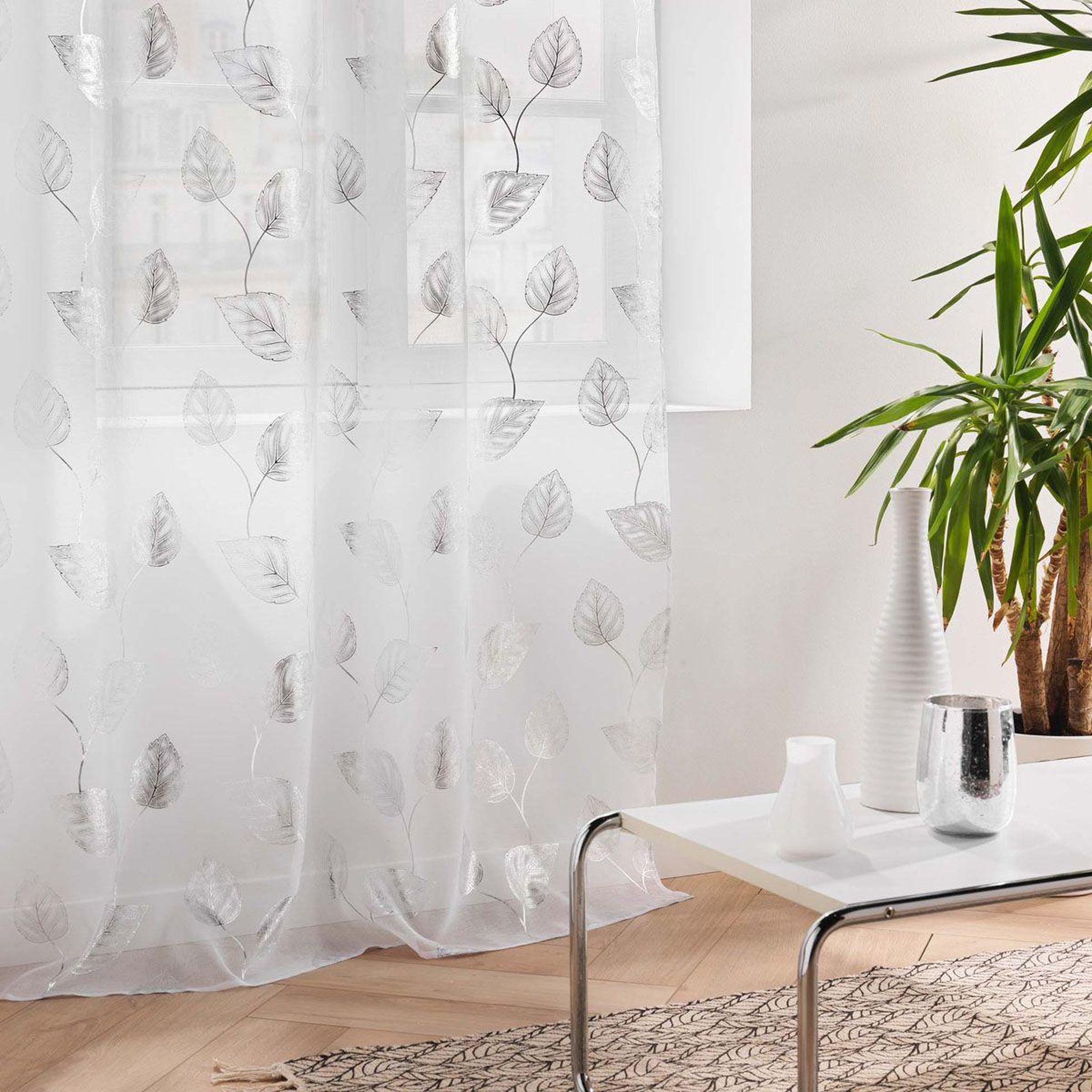 Voir la diapositive 4 : Douceur d'Intérieur Rideau voilage à œillets  edelia  140x240cm argent