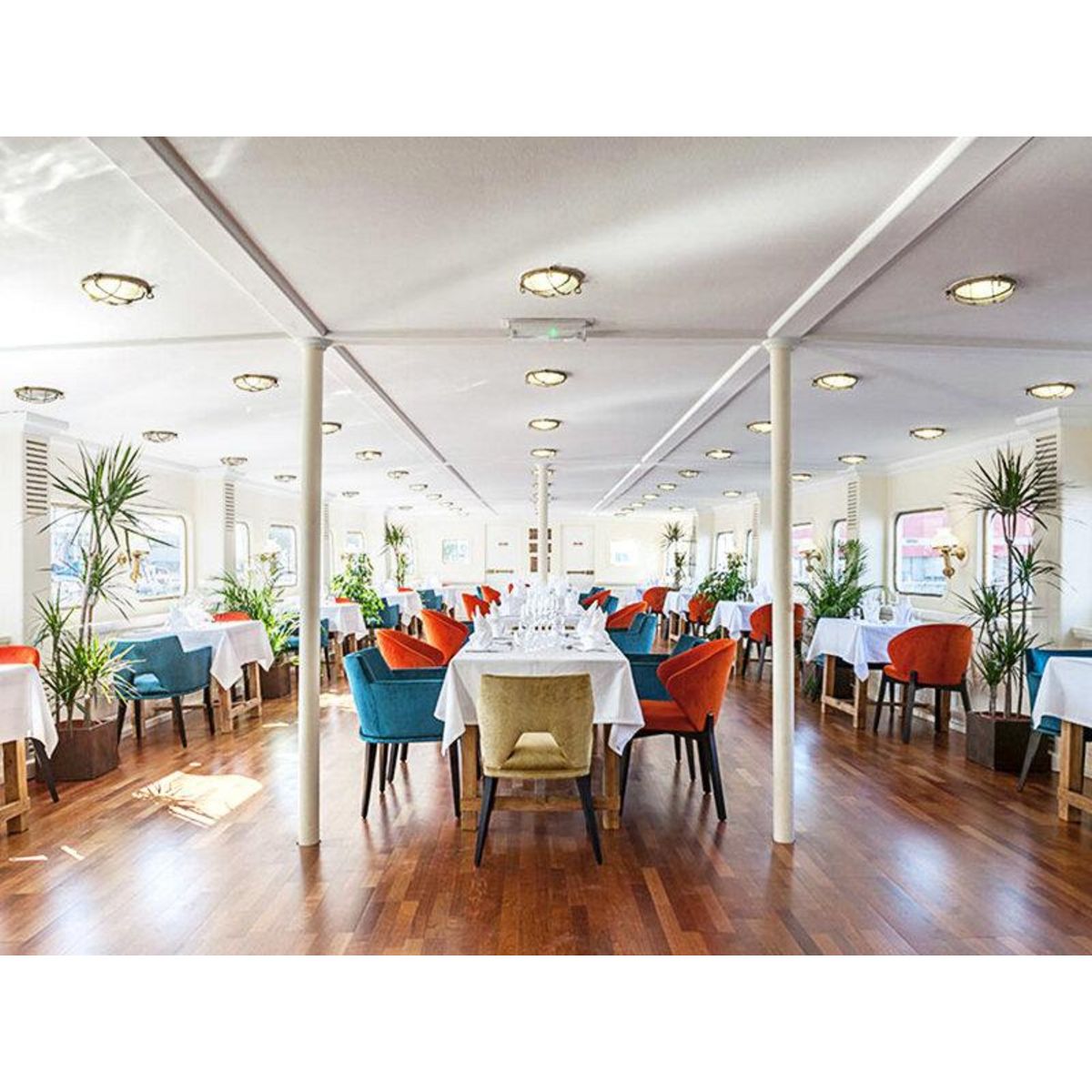 Smartbox Saint-Valentin en amoureux : dîner romantique en France - Coffret Cadeau Gastronomie