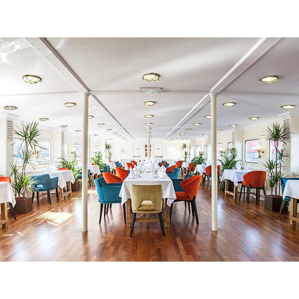 Smartbox Saint-Valentin en amoureux : dîner romantique en France - Coffret Cadeau Gastronomie