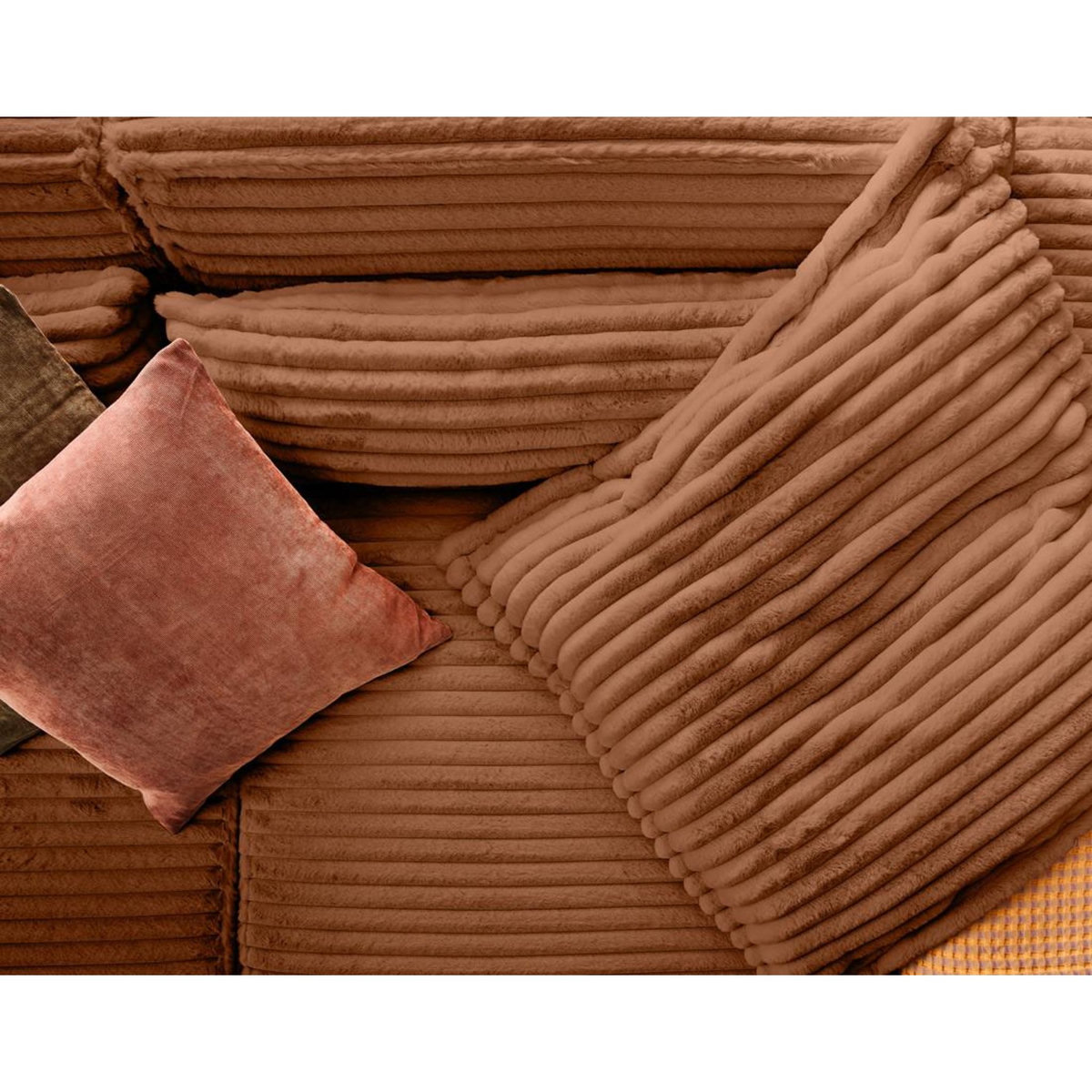 LISA DESIGN Richie - canapé droit 3 places avec double méridienne - assise profonde - en fausse fourrure côtelée