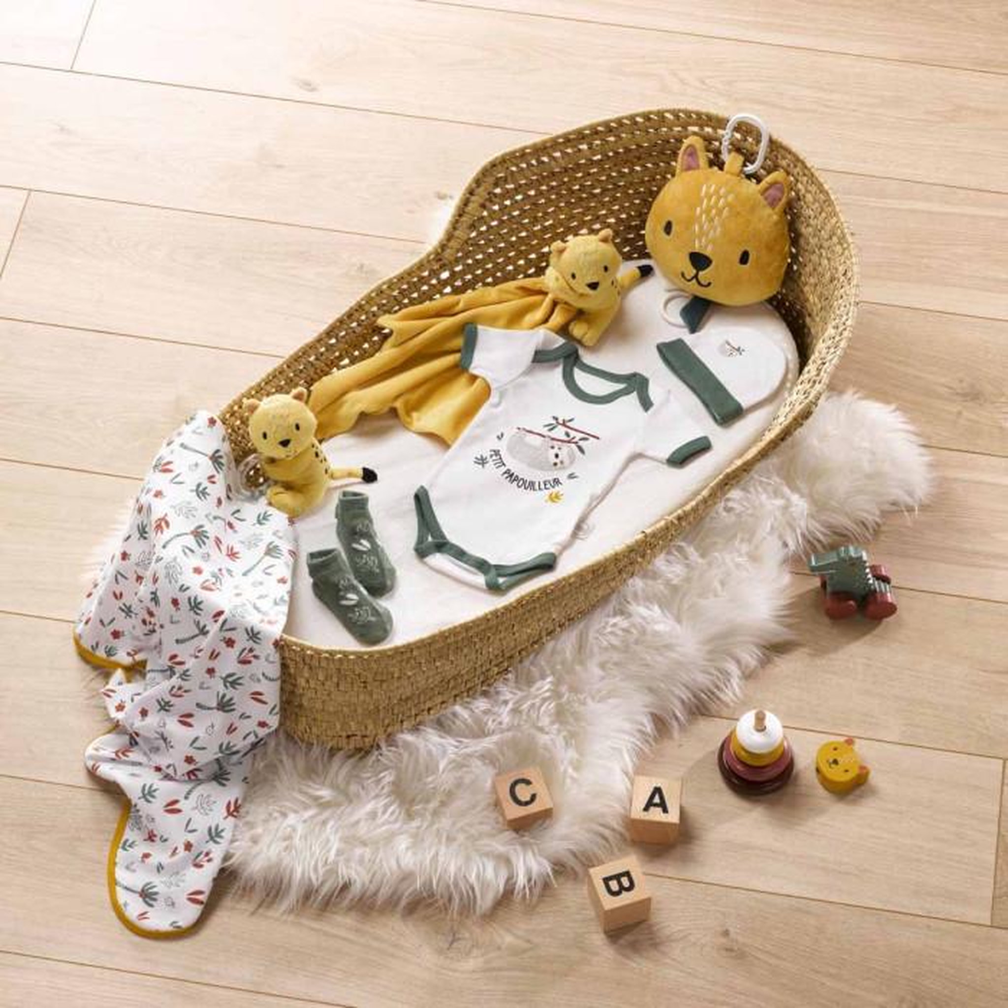 Voir la diapositive 2 : Paris Prix Peluche Musicale Léopard  Sweet Savane  32cm Jaune