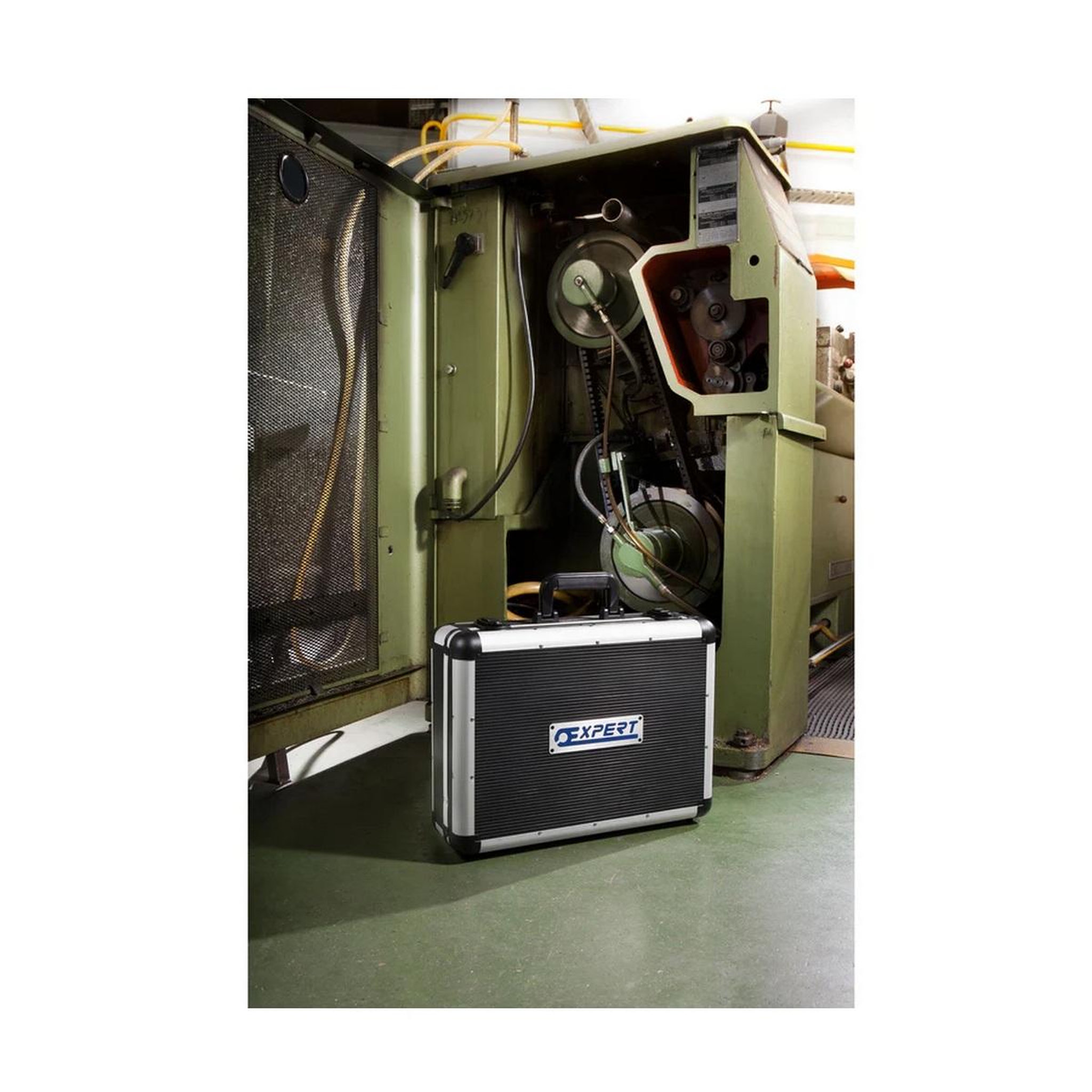 Voir la diapositive 6 : FACOM Valise de maintenance 145 outils - e220109