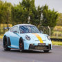 Voir la diapositive 2 : Smartbox Stage de pilotage : 2 tours sur le circuit de La Ferté Gaucher en Porsche 992 GT3 - Coffret Cadeau Sport & Aventure