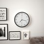 Voir la diapositive 2 : VIDAXL Horloge murale radioguidee Mouvement a quartz 31 cm Blanc/noir
