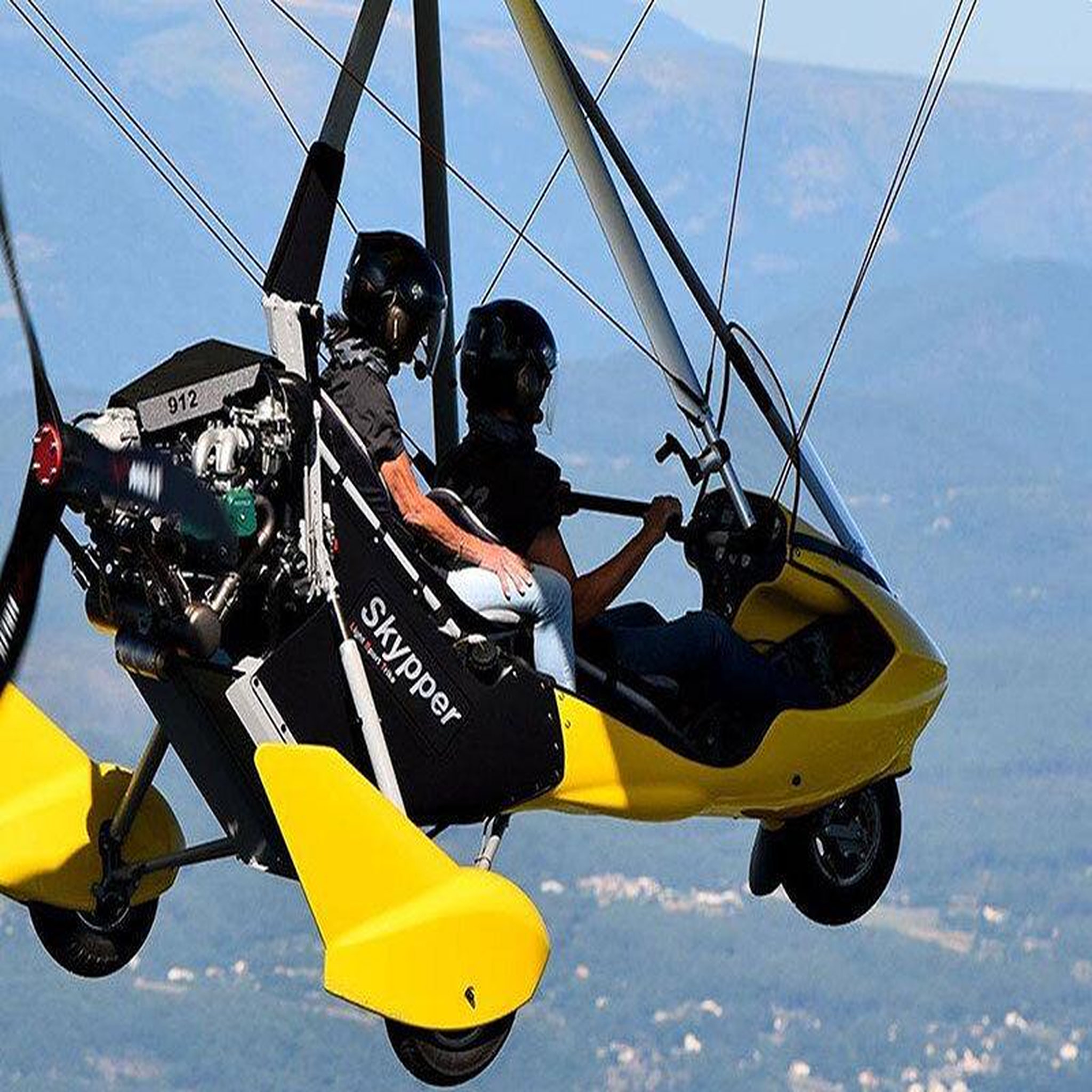 Voir la diapositive 3 : Smartbox Baptême de l'air en ULM de 20 min depuis l'aérodrome de Persan-Beaumont - Coffret Cadeau Sport & Aventure
