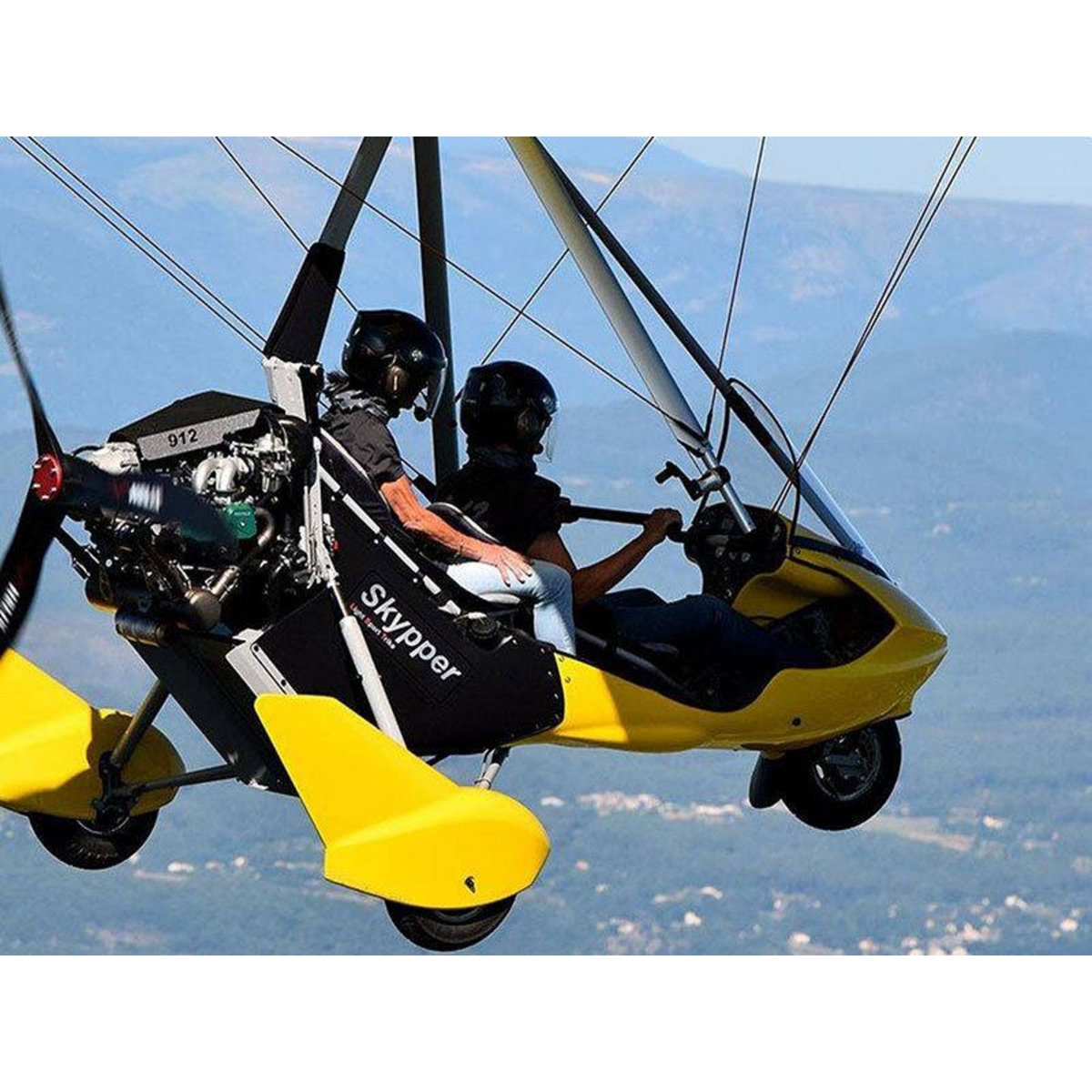 Smartbox Baptême de l'air en ULM de 20 min depuis l'aérodrome de Persan-Beaumont - Coffret Cadeau Sport & Aventure