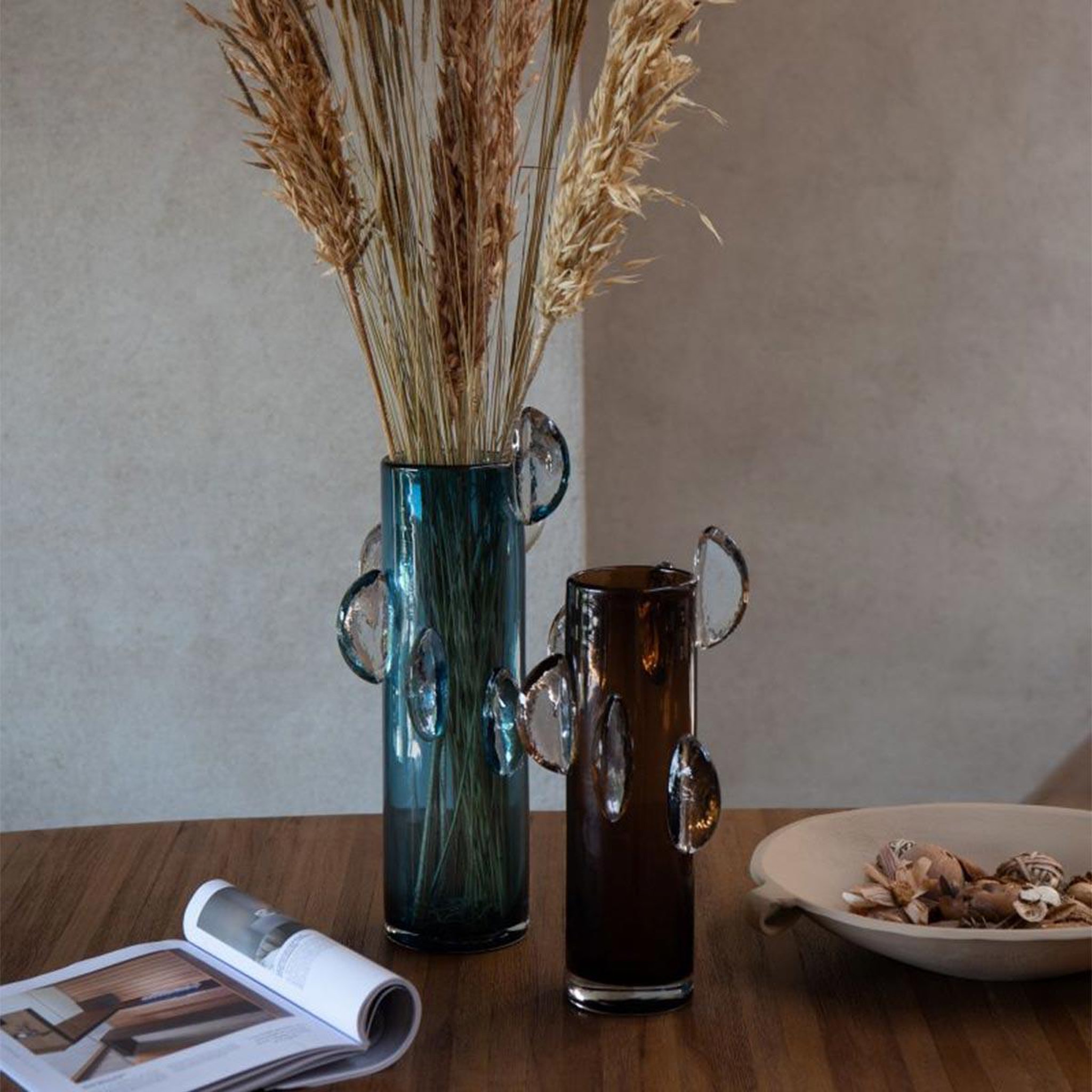 Voir la diapositive 4 : J-LINE Vase design en verre  steggy  37cm marron