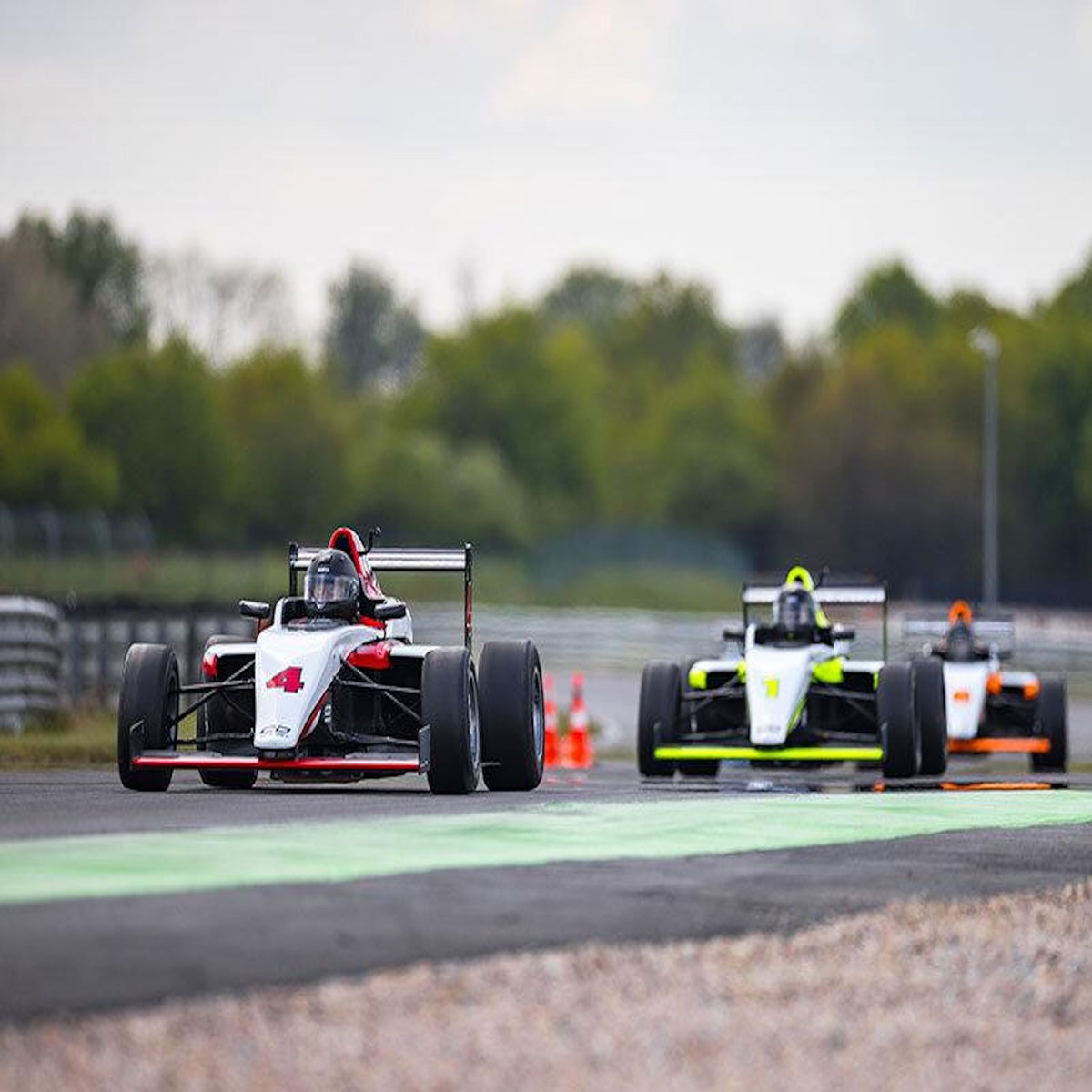 Smartbox Stage de pilotage monoplace : 15 à 21 tours sur circuit en Formule 4 Tatuus - Coffret Cadeau Sport & Aventure