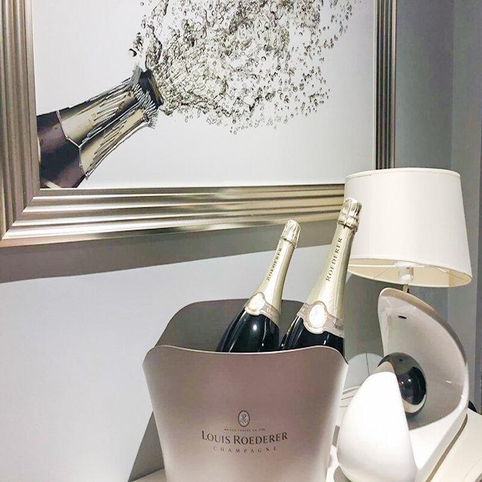 Voir la diapositive 4 : Smartbox 2 jours avec bain bouillonnant et champagne près de mulhouse - coffret cadeau séjour
