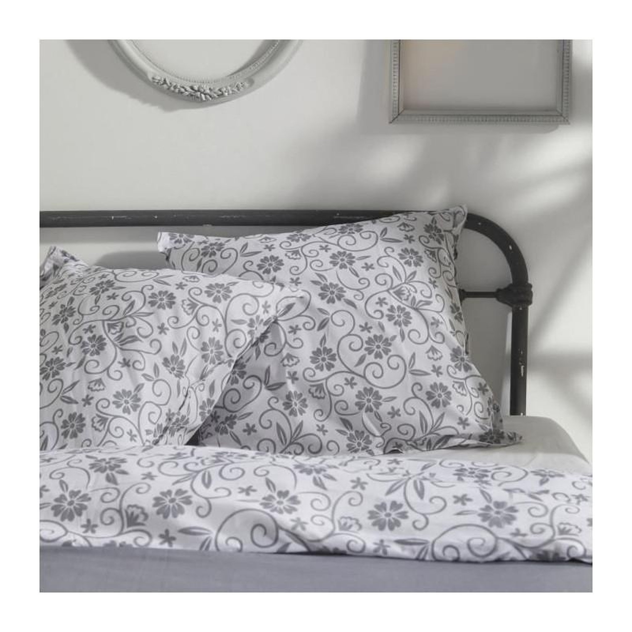 Voir la diapositive 2 : Today PARURE DE LIT TODAY - HOUSSE DE COUETTE 240X260 + 2 TAIES D OREILLER 63X63 - 100% COTON 57 fils - Capucine