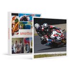 Smartbox Baptême de vitesse en moto : 5 tours de circuit en passager à Lédenon - Coffret Cadeau Sport & Aventure