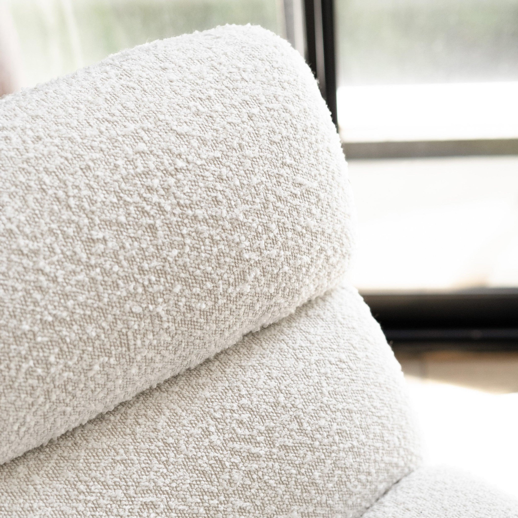Voir la diapositive 6 : MAISON PAVANE Fauteuil en tissu bouclé blanc-Teddy