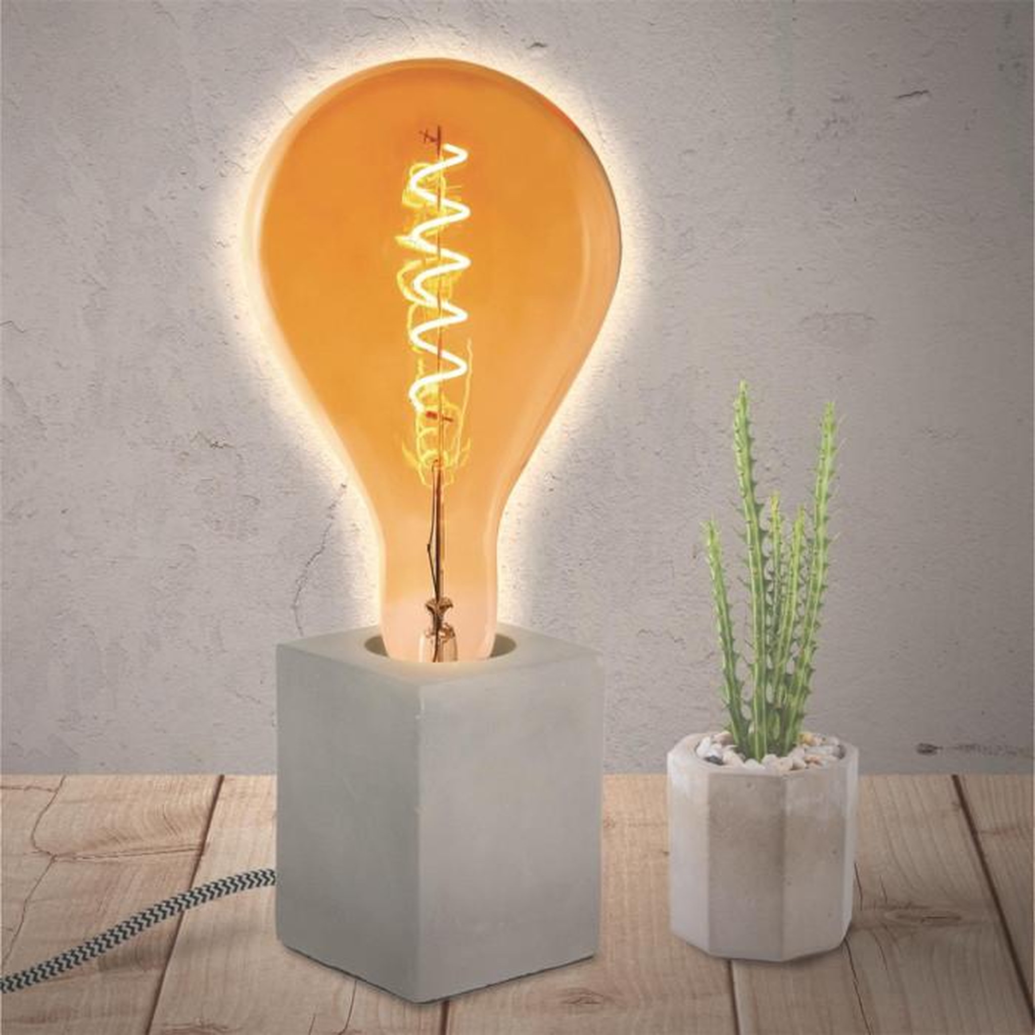 Voir la diapositive 4 : Paris Prix Ampoule PS160 Filaments LED  Spiral  6W Ambre