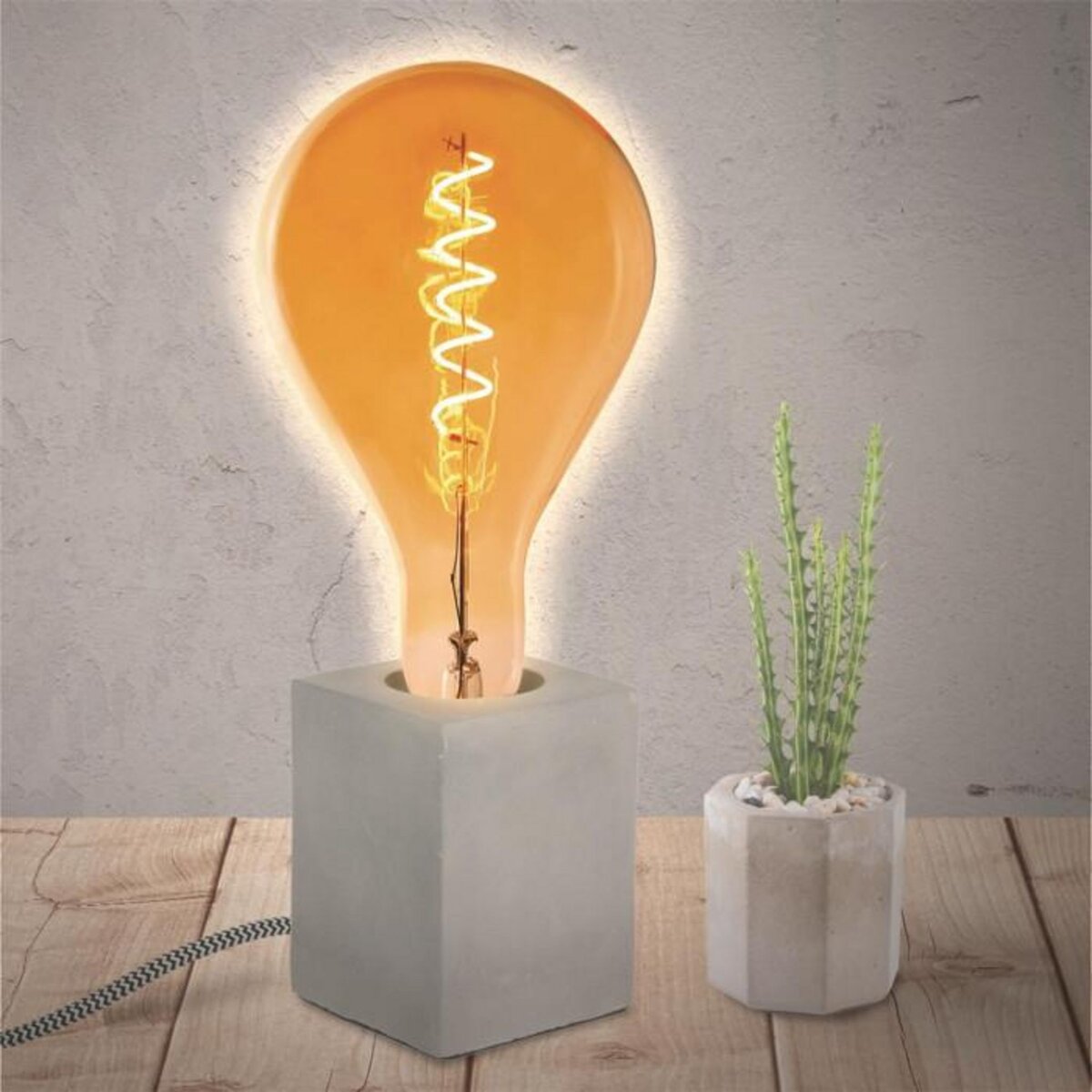 Paris Prix Ampoule PS160 Filaments LED  Spiral  6W Ambre