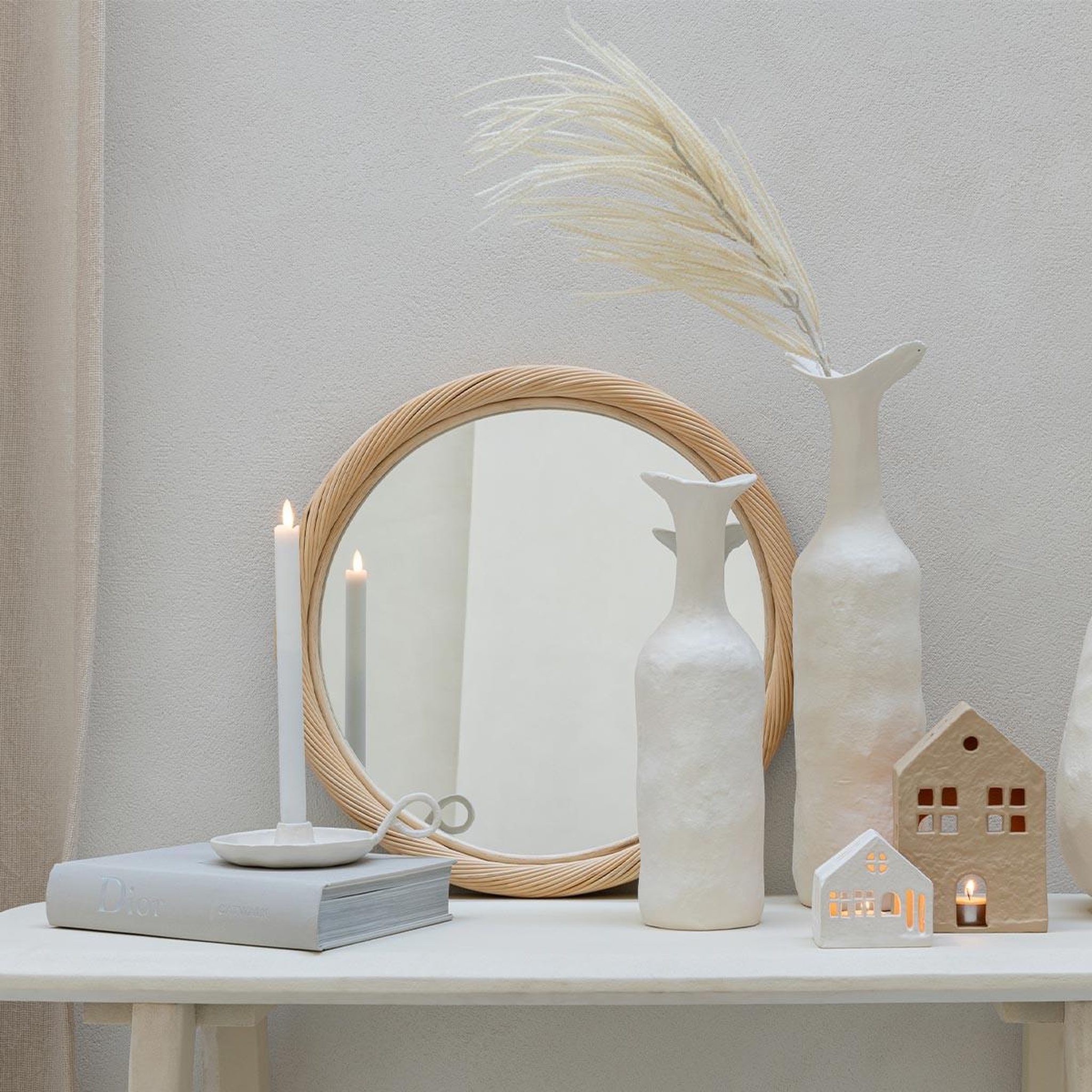 Voir la diapositive 4 : J-LINE Miroir Mural en Rotin  Dwayne  66cm Naturel