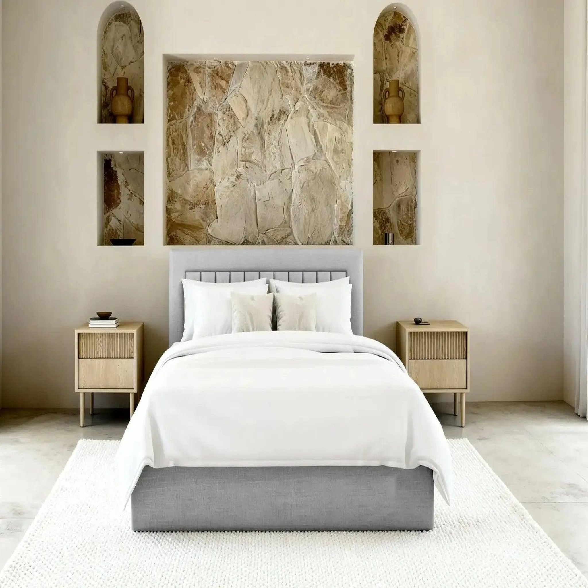 Voir la diapositive 3 : CASANOVA PARIS Camille - lit coffre tissu velours