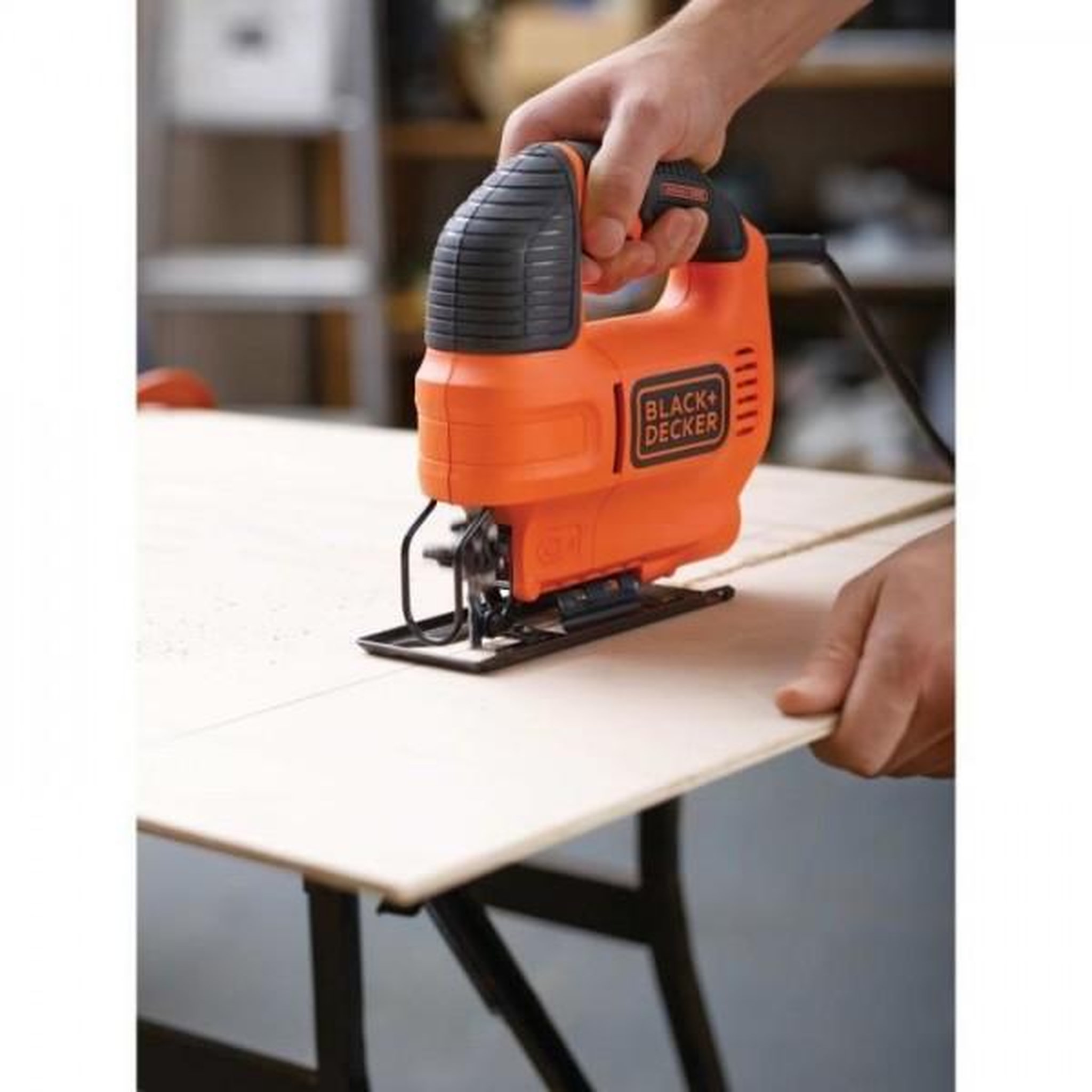Voir la diapositive 3 : BLACK + DECKER BLACK+DECKER Scie Sauteuse Pendulaire Filaire 520W KS701E-QS Vitesse Variable a la Gâchette