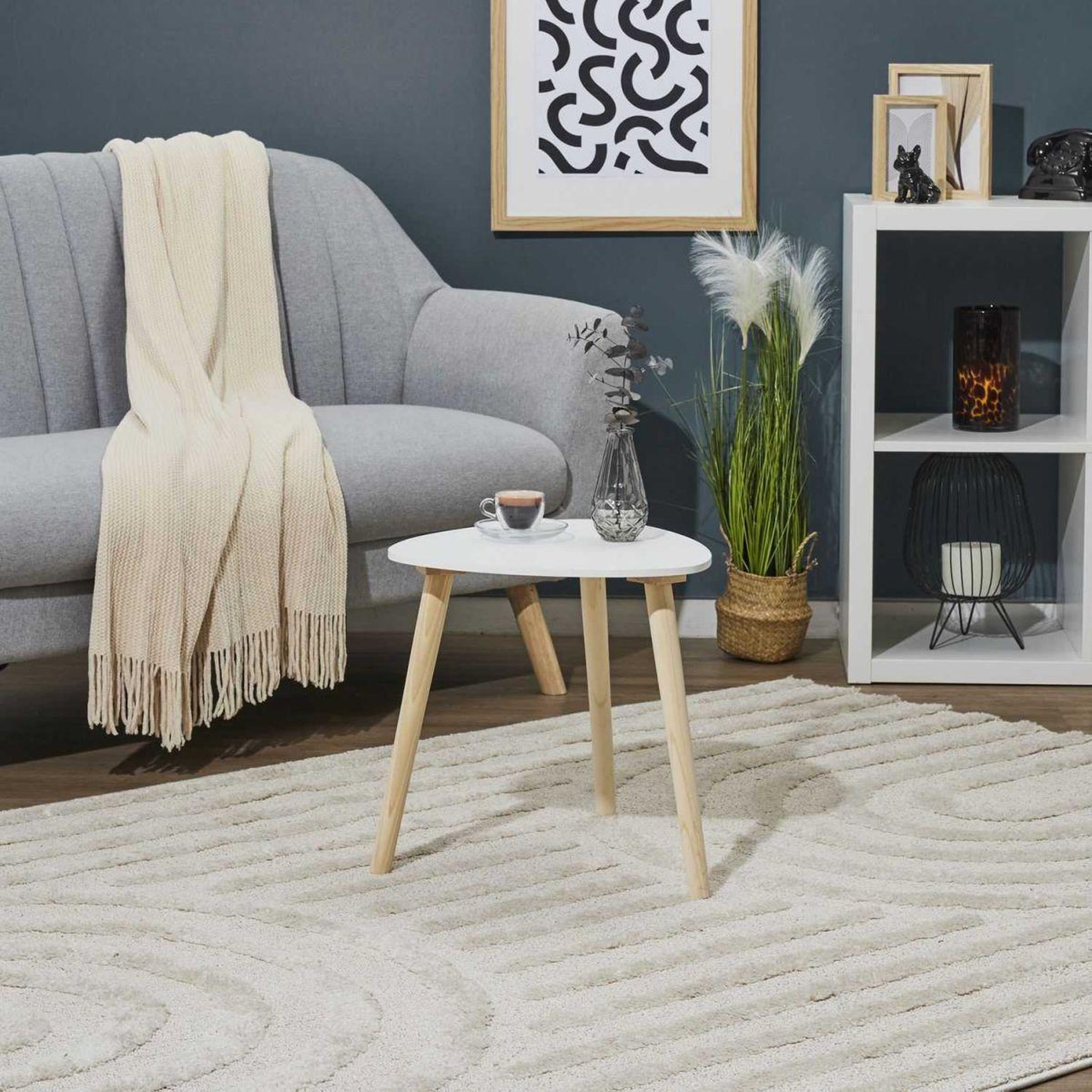 Voir la diapositive 3 : The Home Deco Factory Table d'appoint scandinave  shelly  38cm blanc & naturel