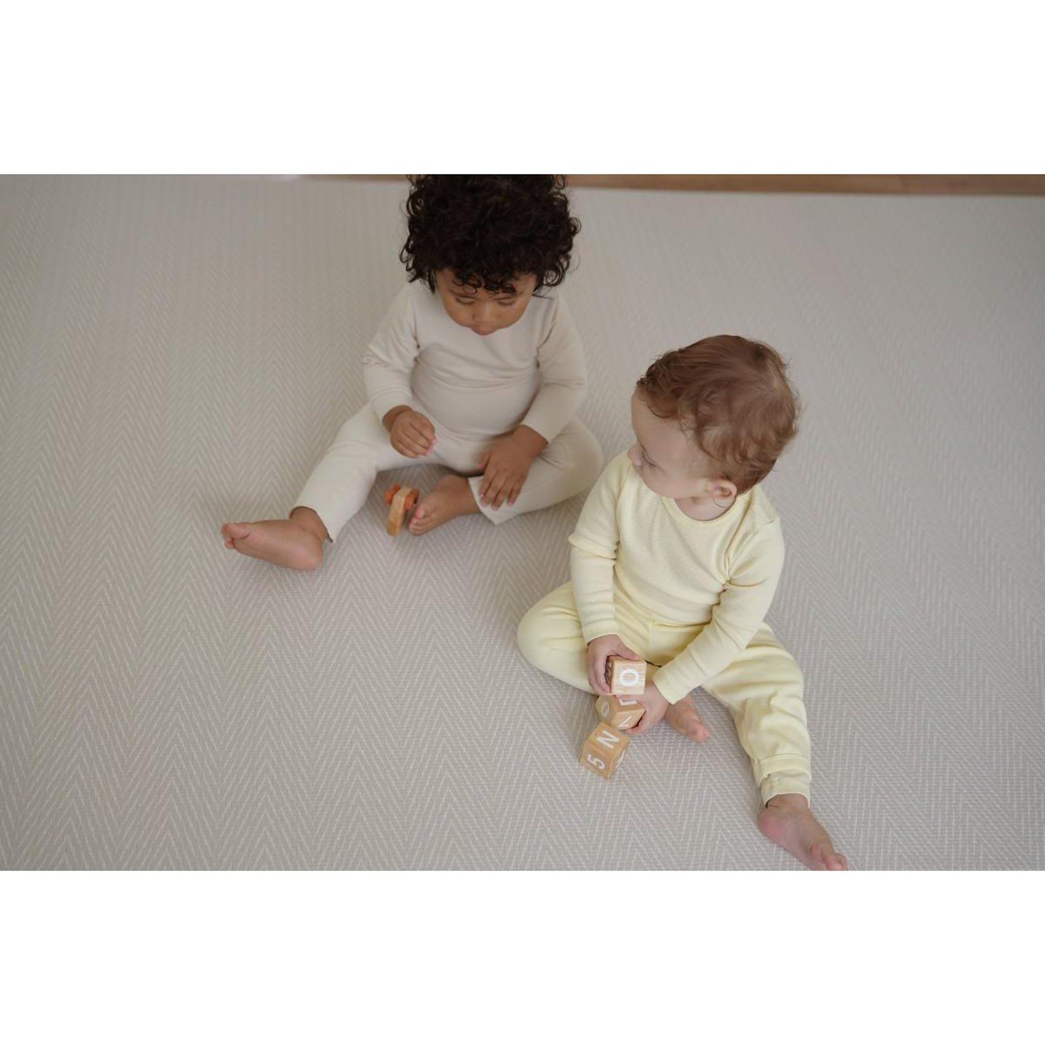 Voir la diapositive 2 : DWINGULER Tapis de jeu réversible spore  and  bois