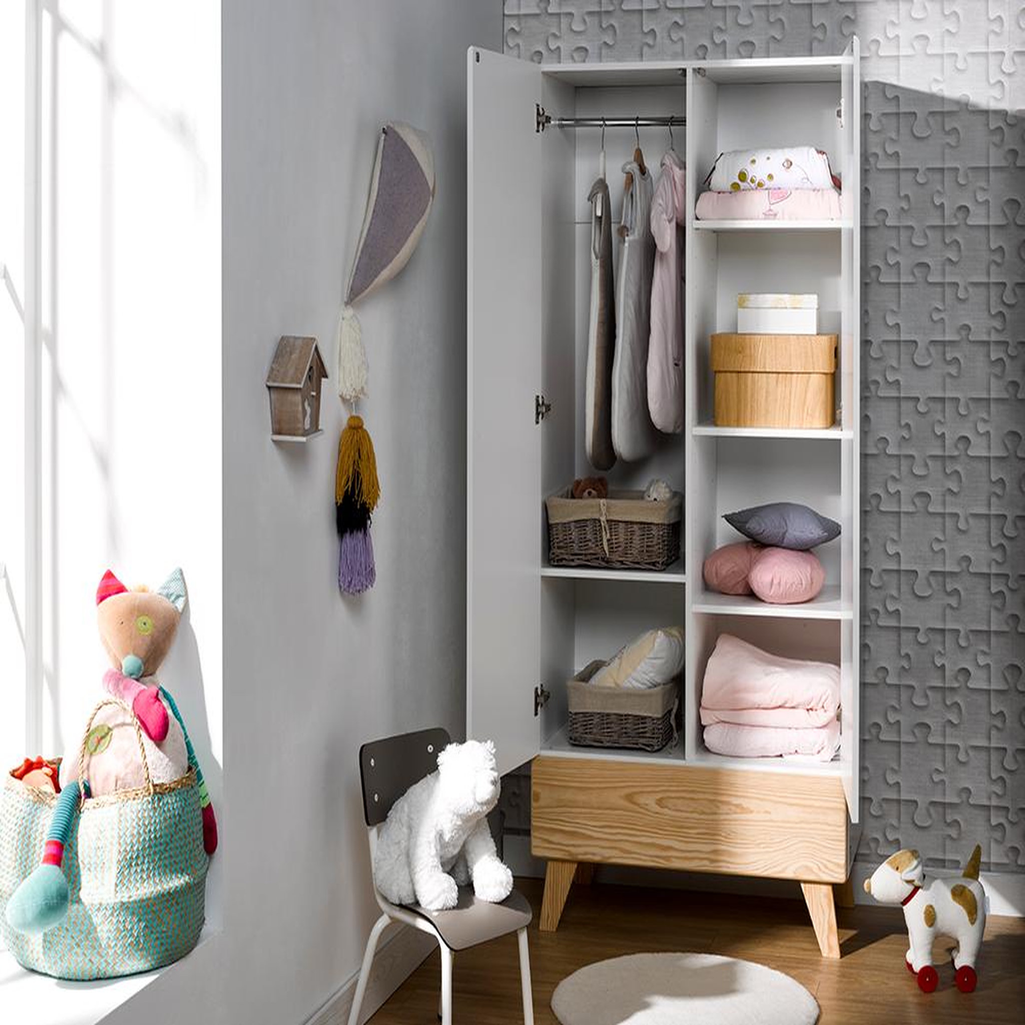 Voir la diapositive 2 : BEBE DE PROVENCE Armoire Elea