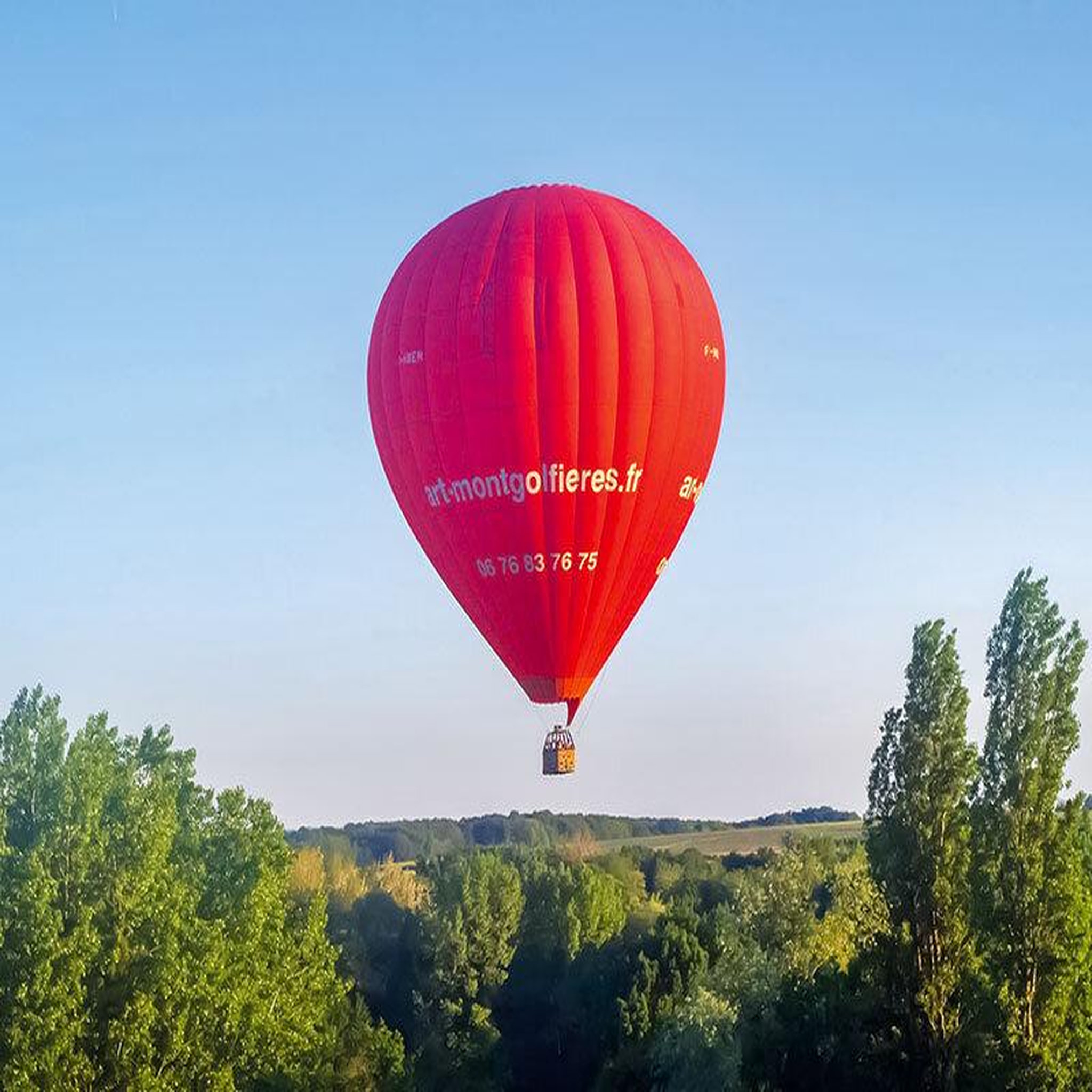 Voir la diapositive 4 : Smartbox Vol en montgolfière pour 2 personnes au-dessus du château de chaumont-sur-loire - coffret cadeau sport & aventure